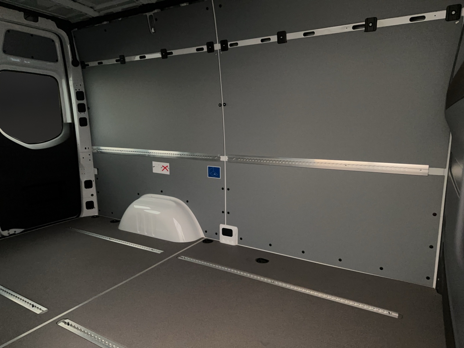 MERCEDES-BENZ Sprinter 315 CDI Standard-image-8