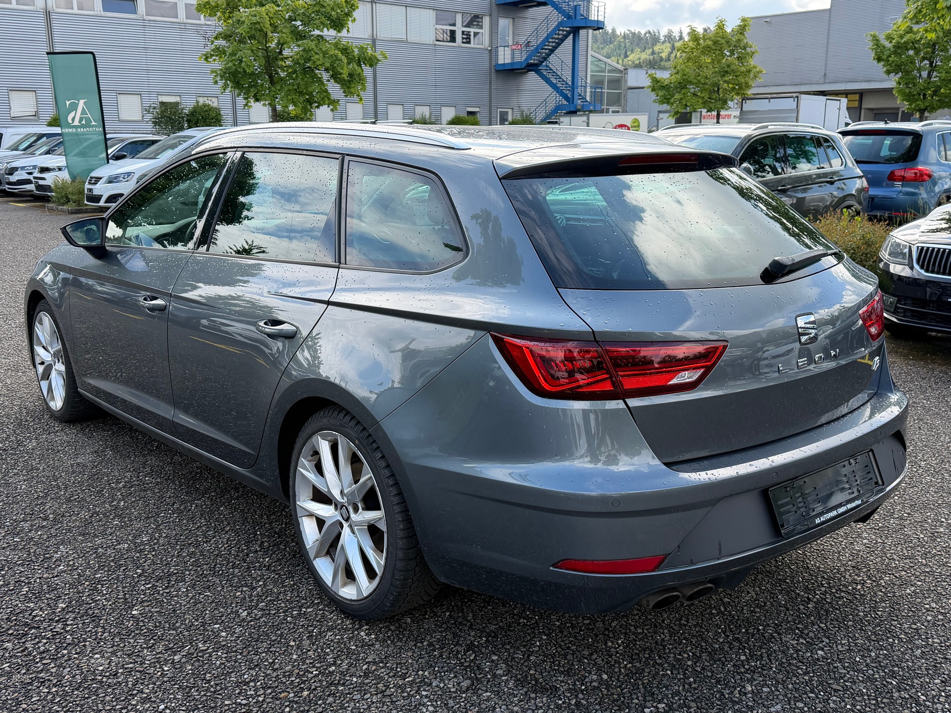 SEAT Leon ST 1.8 TSI FR DSG-image-6