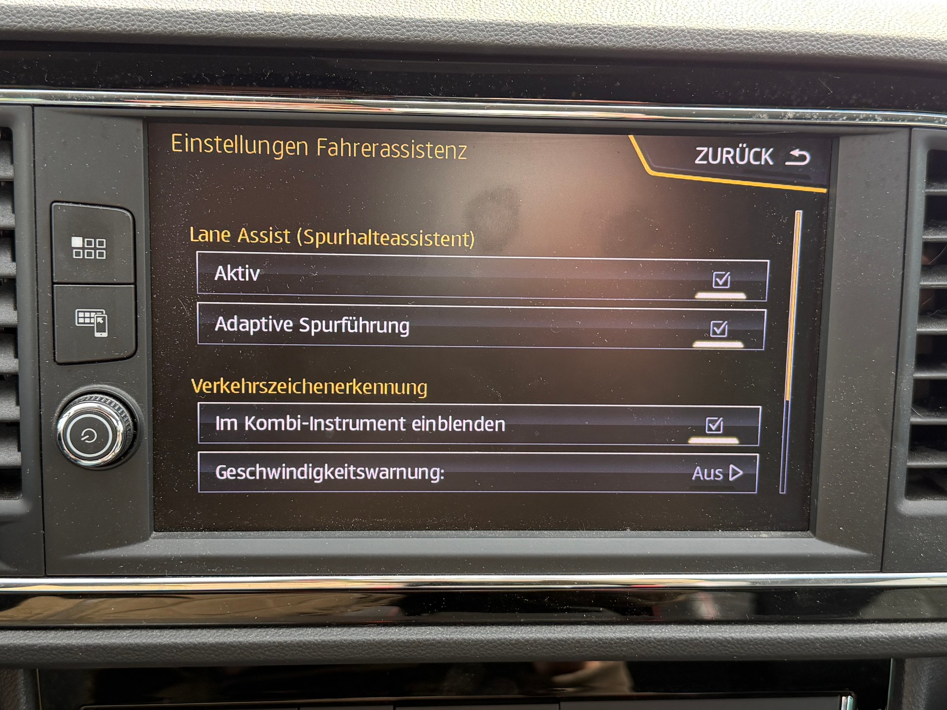 SEAT Leon ST 1.8 TSI FR DSG-image-16
