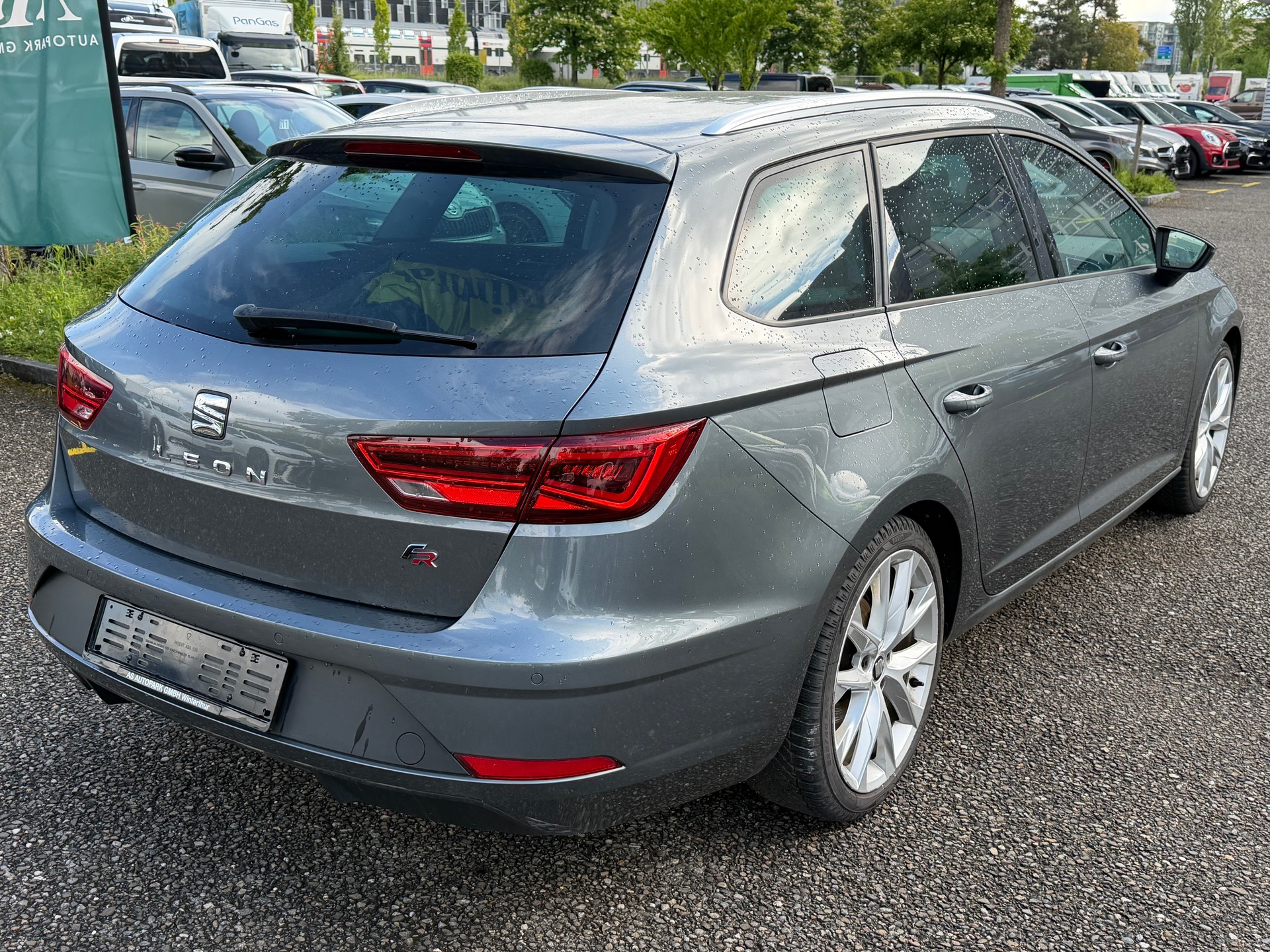 SEAT Leon ST 1.8 TSI FR DSG-image-4