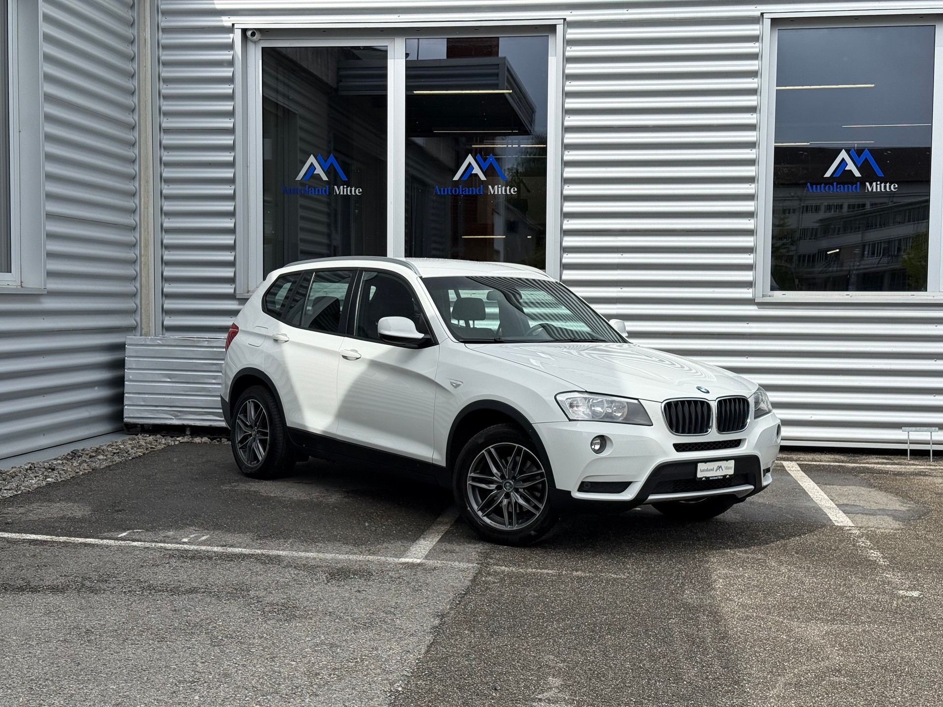 BMW X3 xDrive 20d Steptronic-showroom-element-1
