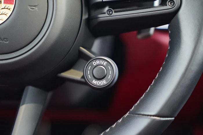 PORSCHE 911 Turbo S Cabriolet PDK-image-22