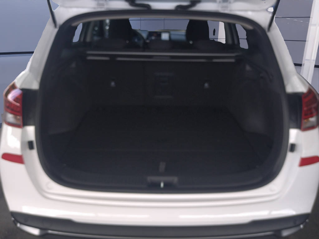 HYUNDAI i30 Wagon 1.5 T-GDi Amplia-image-12