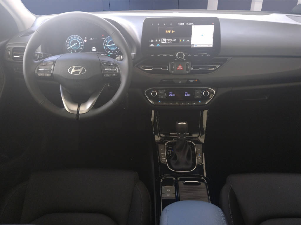 HYUNDAI i30 Wagon 1.5 T-GDi Amplia-image-11