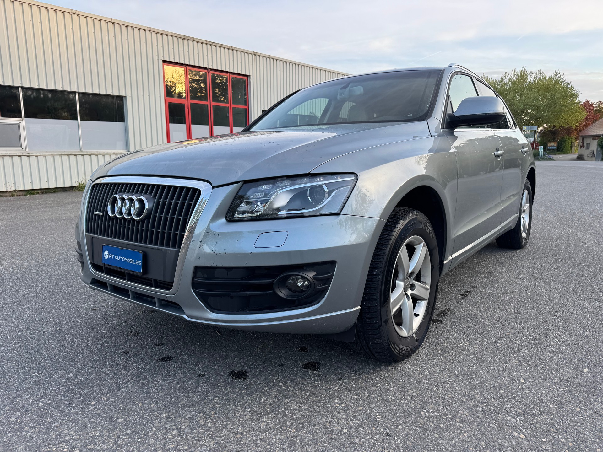 AUDI Q5 2.0 TFSI quattro S-tronic-image-1
