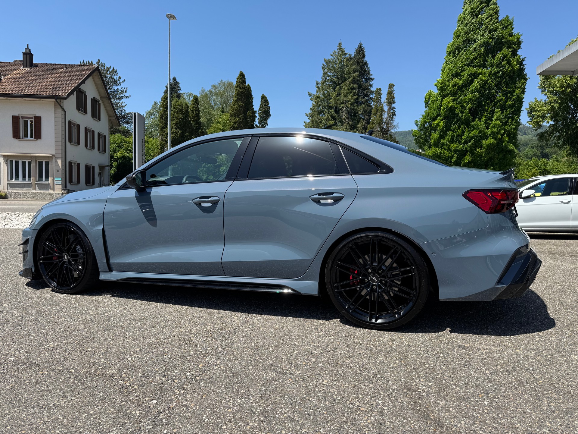 AUDI RS3-R ABT Limousine 2.5 TSI quattro Limited Edition 1 of 125 / 510PS / ABT Schmiedefelgen / ABT Abgasanlage / ABT Aerodynamik-image-5
