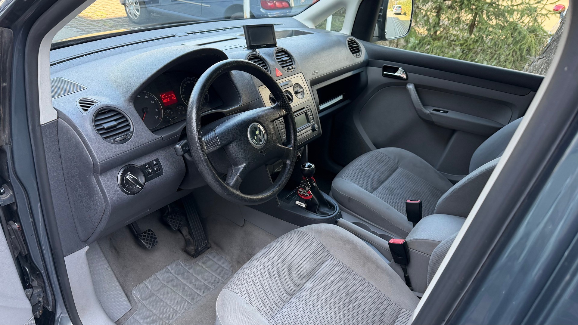 VW Caddy Life 1.6-image-6