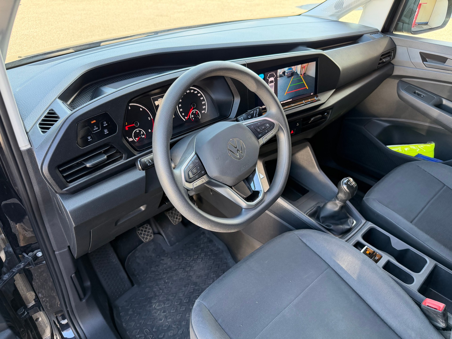 VW Caddy Cargo 2.0TDI Maxi 4Motion-image-11