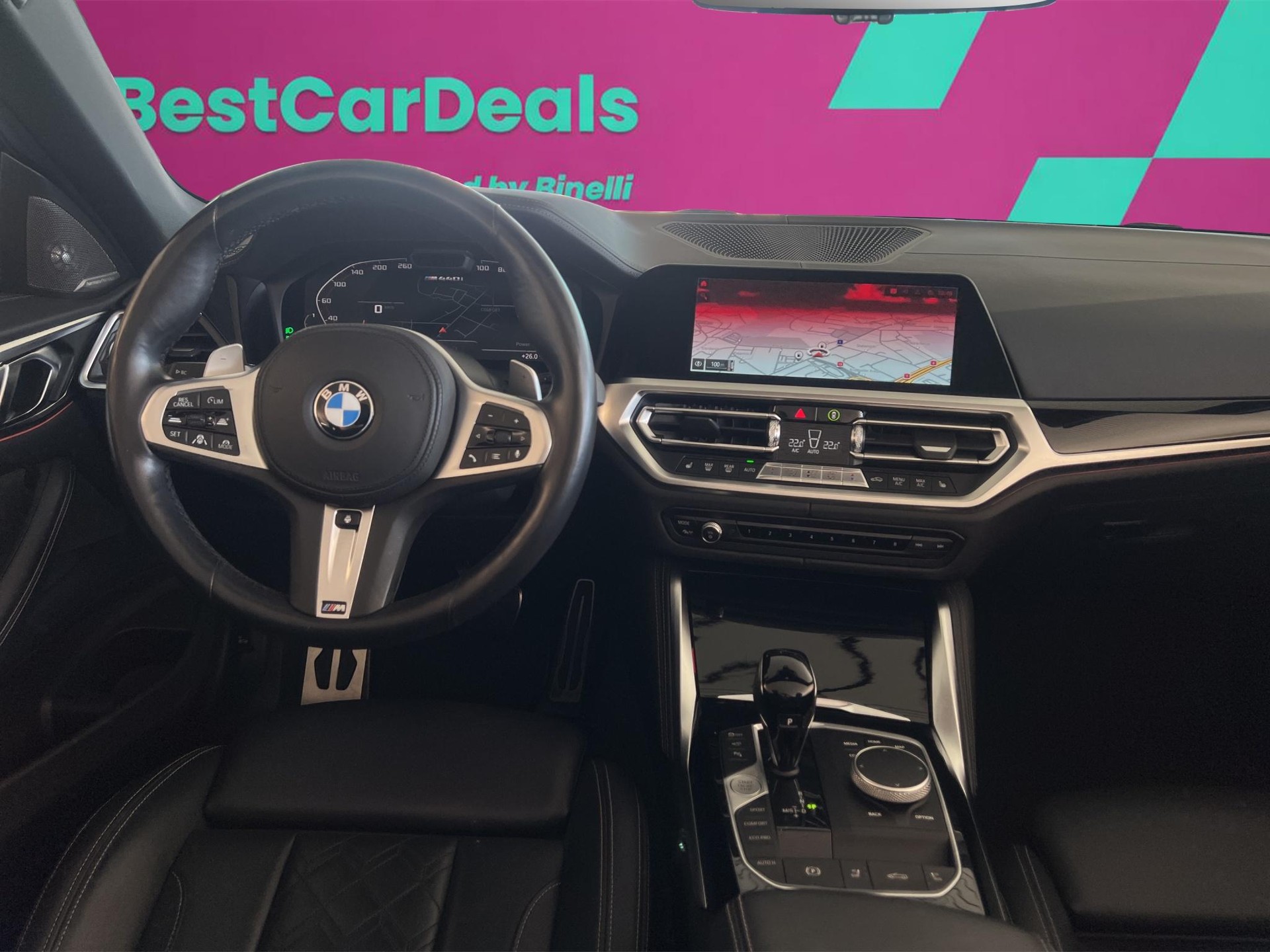 BMW M440i xDrive Cabrio-image-12