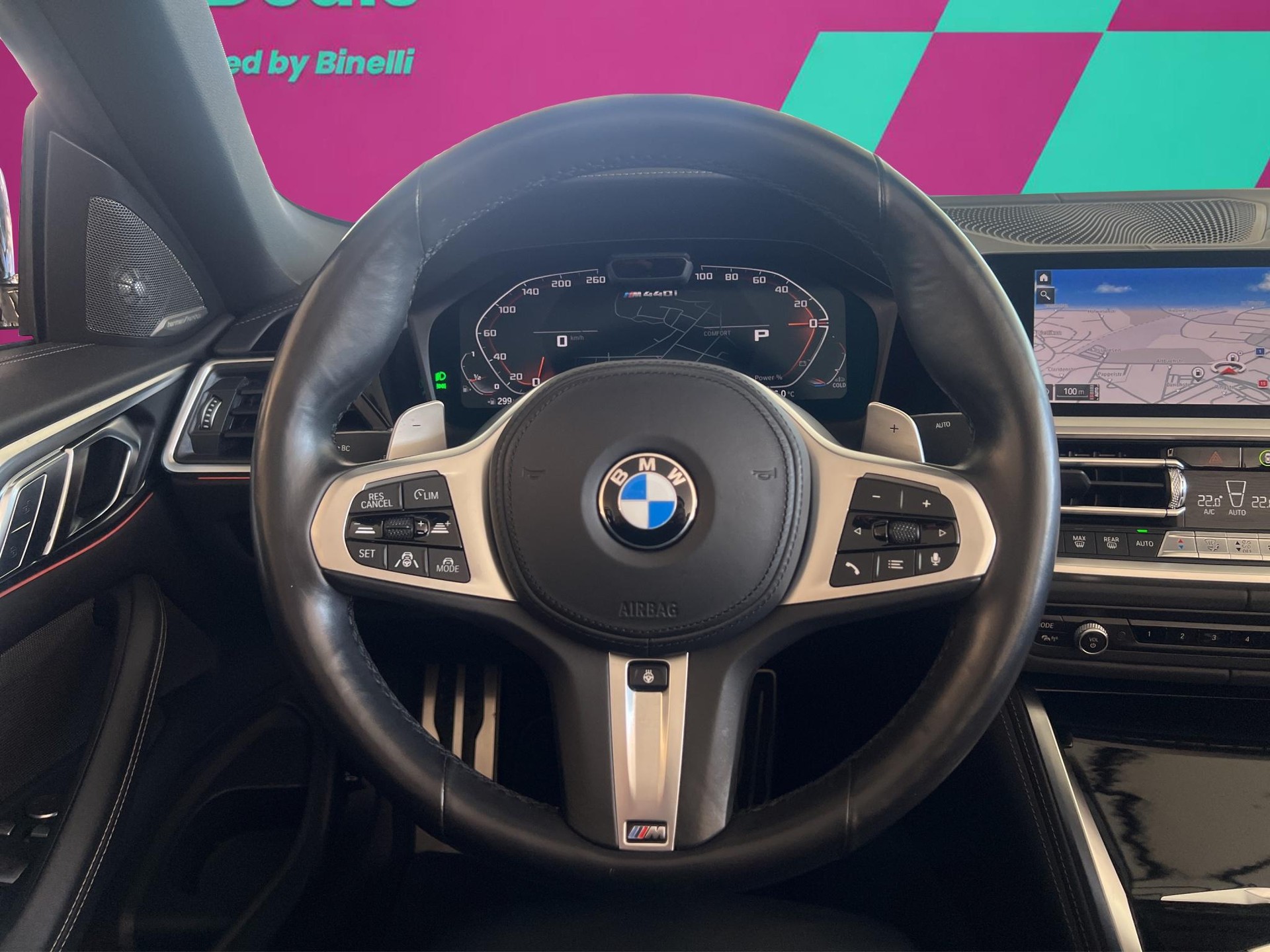 BMW M440i xDrive Cabrio-image-13
