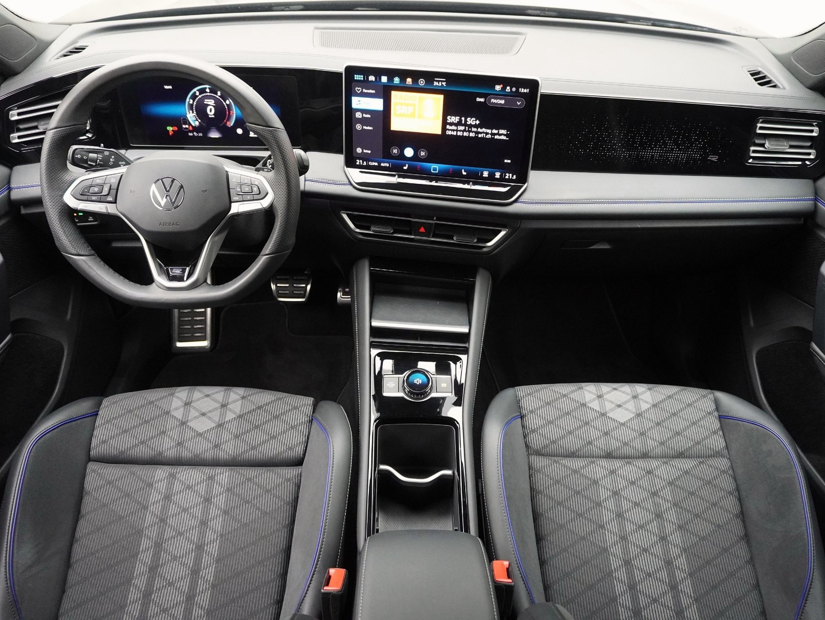 VW Tiguan 2.0 TSI DSG R-Line Black Style 4Motion (2025)-image-11