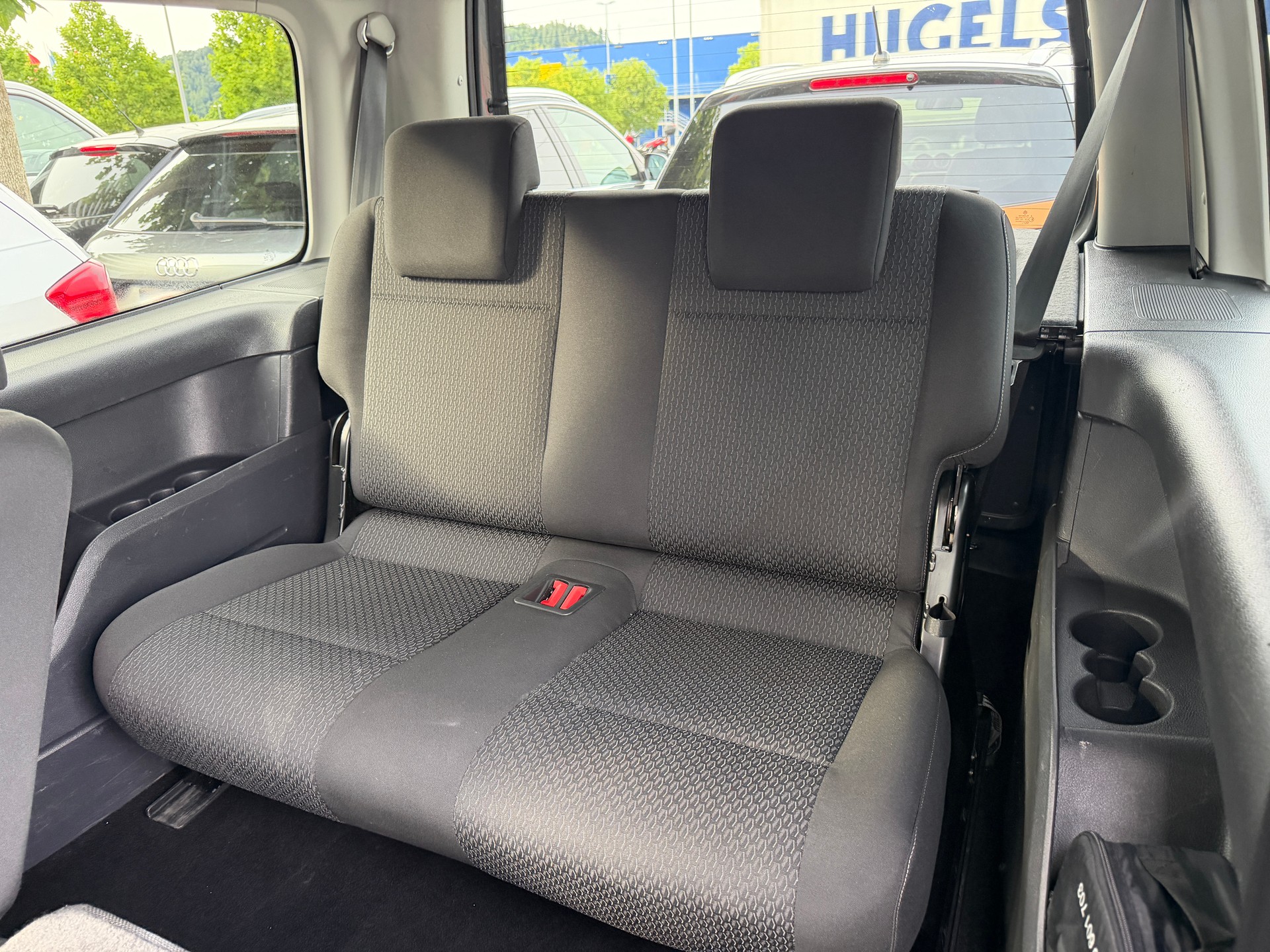 VW Caddy Maxi 2.0 TDI CR 4Motion CUP-image-16