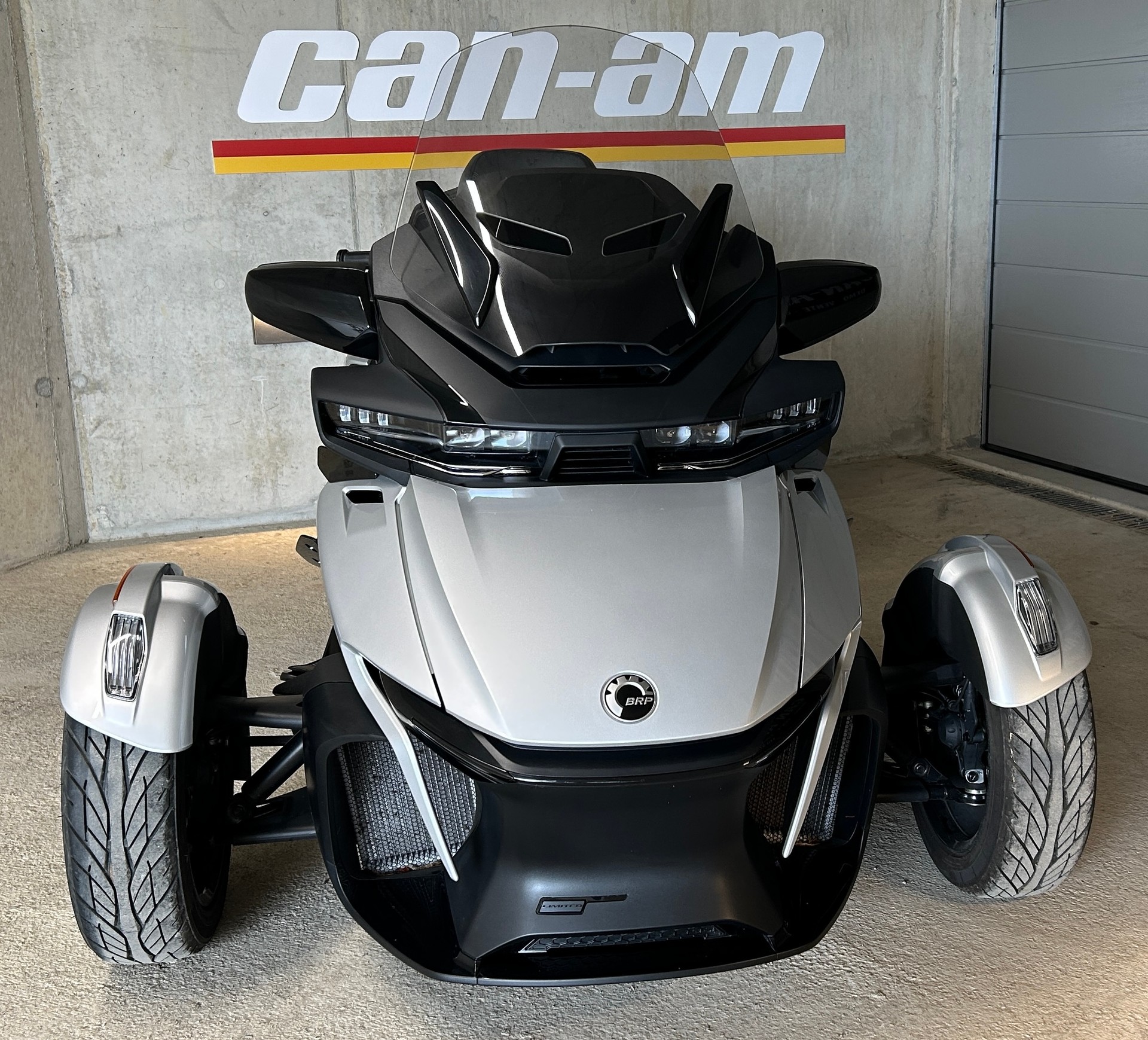 CAN-AM RT Limited-image-1