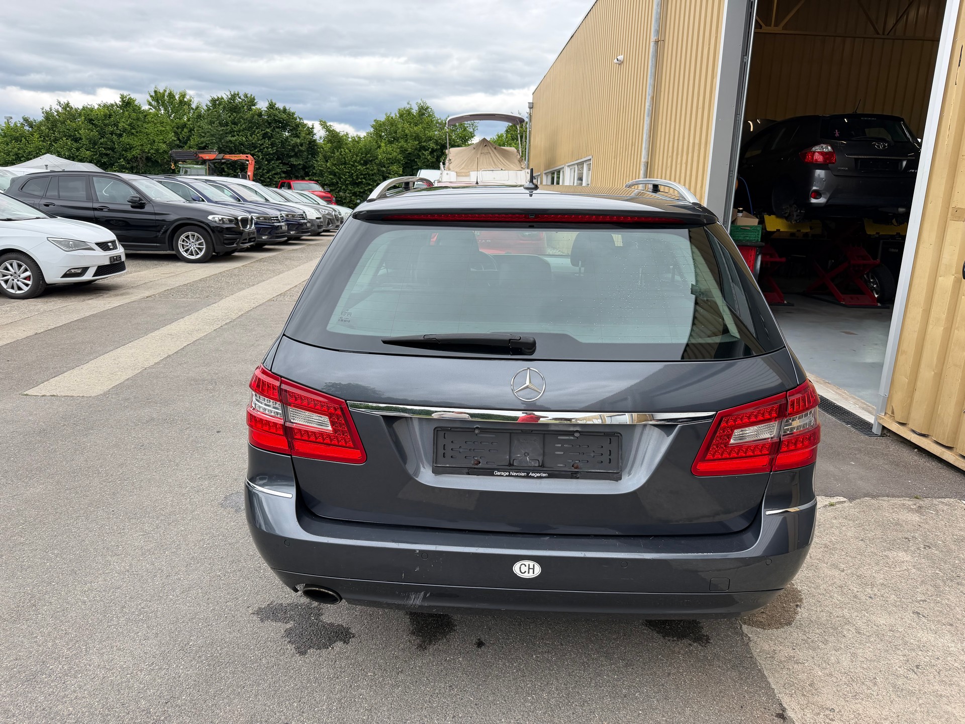 MERCEDES-BENZ E 200 CGI BlueEfficiency My Star Automatic-image-2