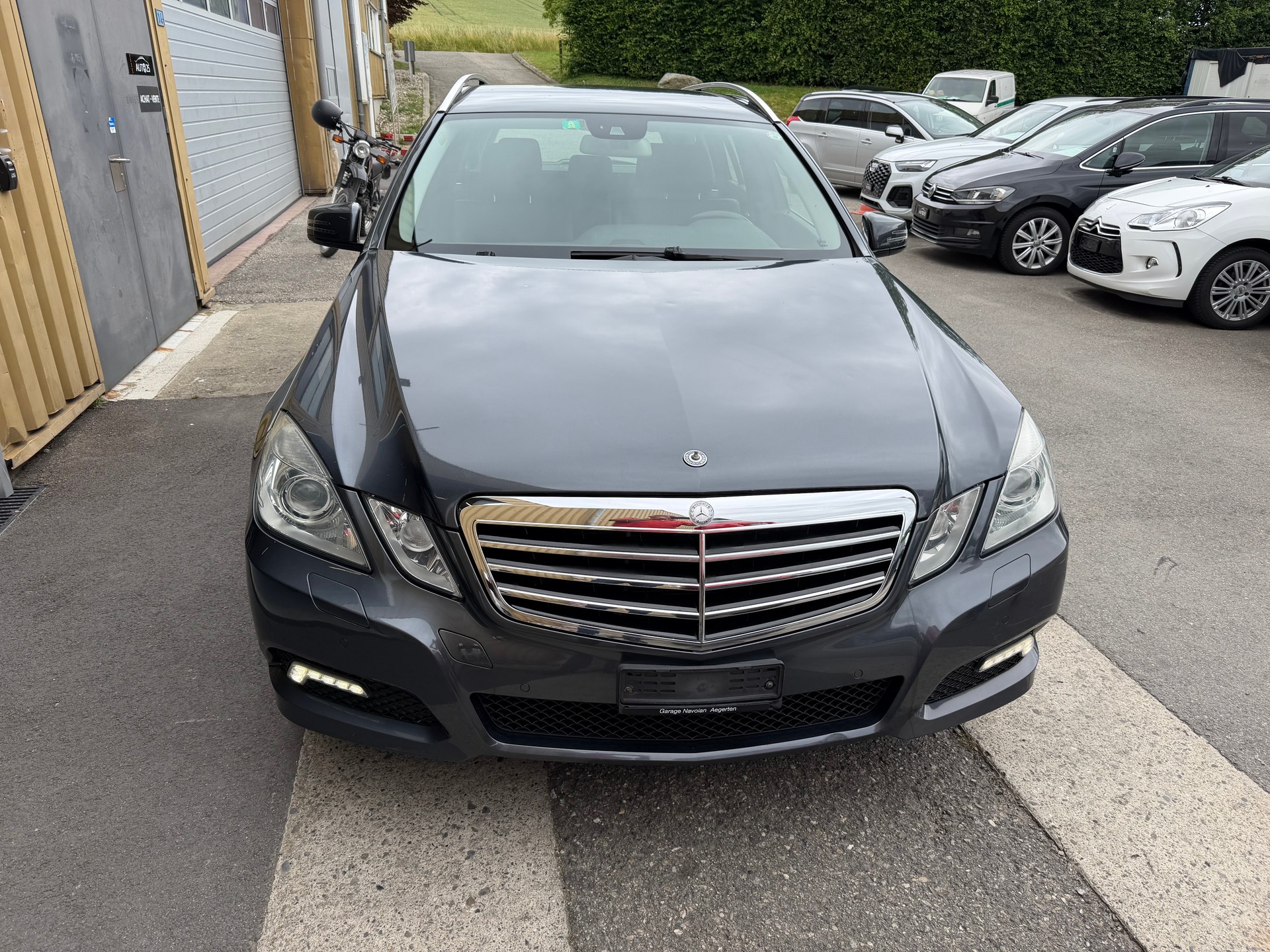 MERCEDES-BENZ E 200 CGI BlueEfficiency My Star Automatic-image-0