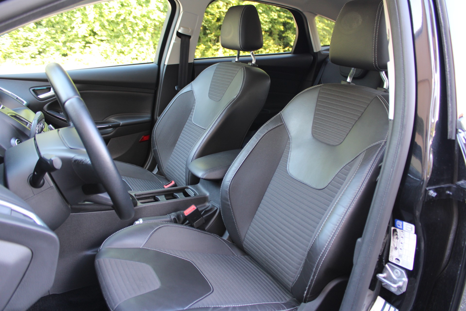 FORD Focus 1.5 SCTi Titanium X-image-7