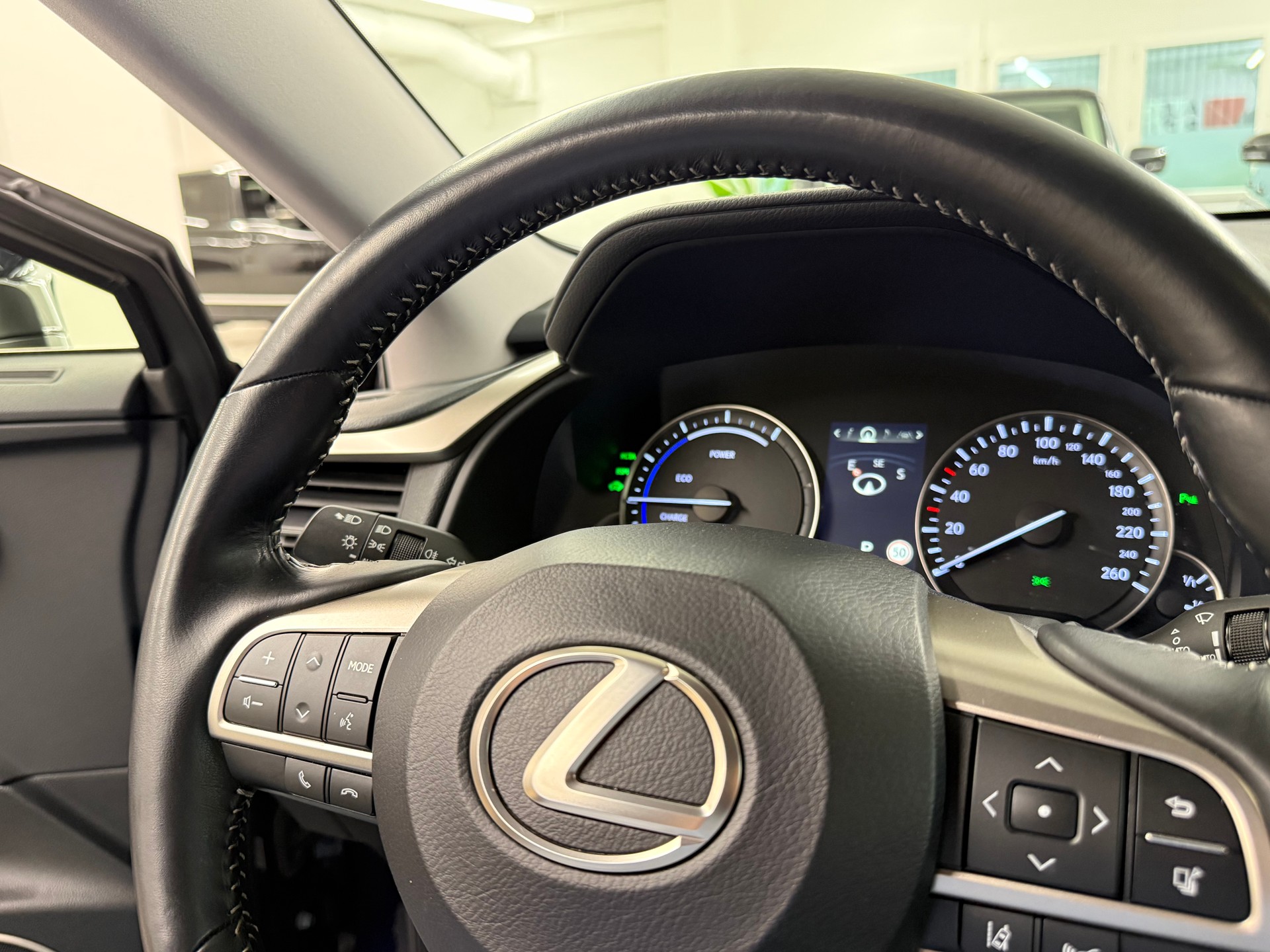 LEXUS RX 450h excellence AWD CVT-image-14