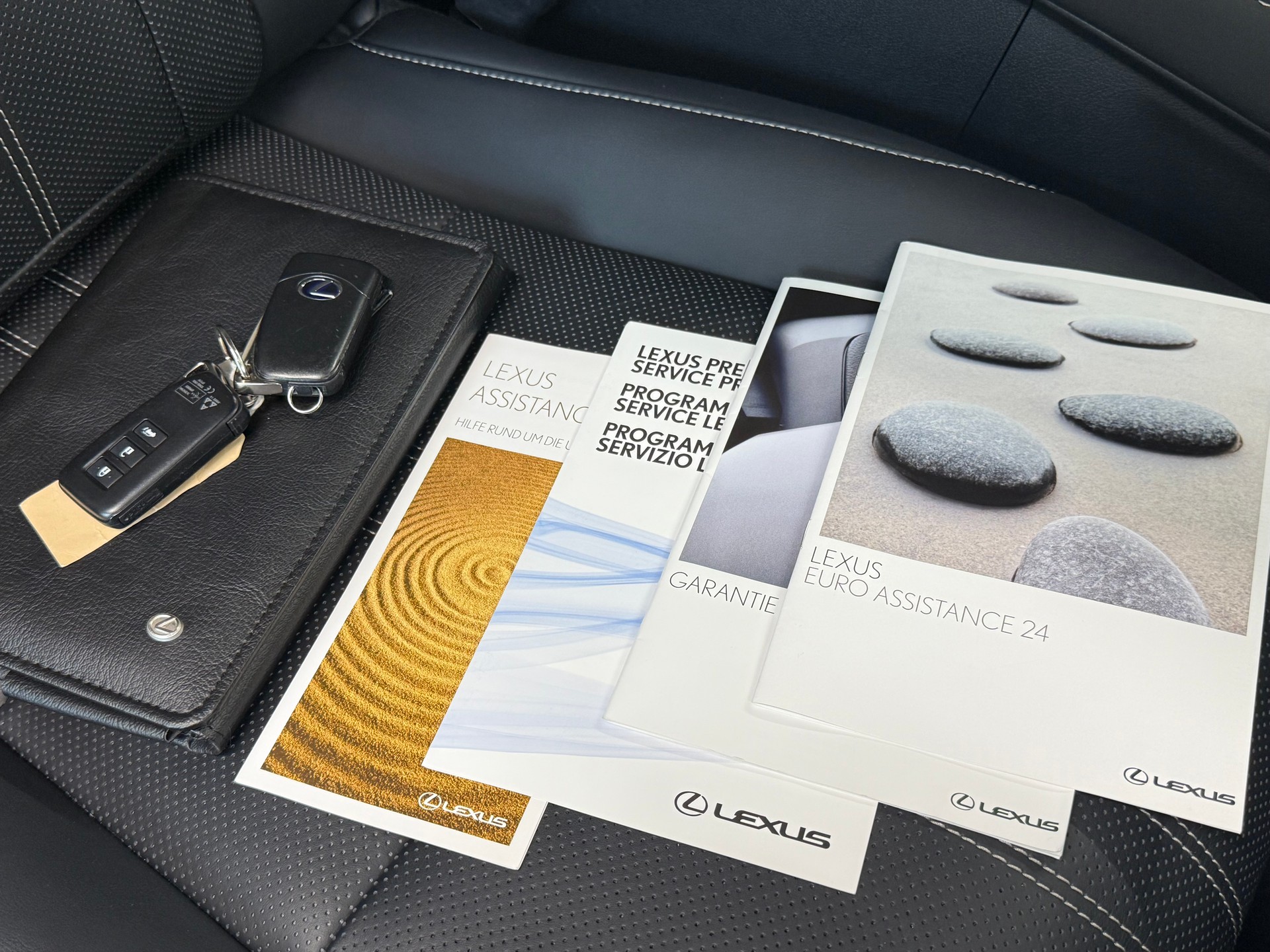 LEXUS RX 450h excellence AWD CVT-image-29