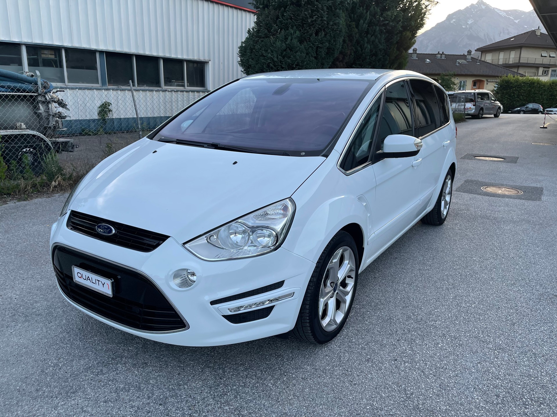 FORD S-Max 2.0 TDCi Titanium-showroom-element-2