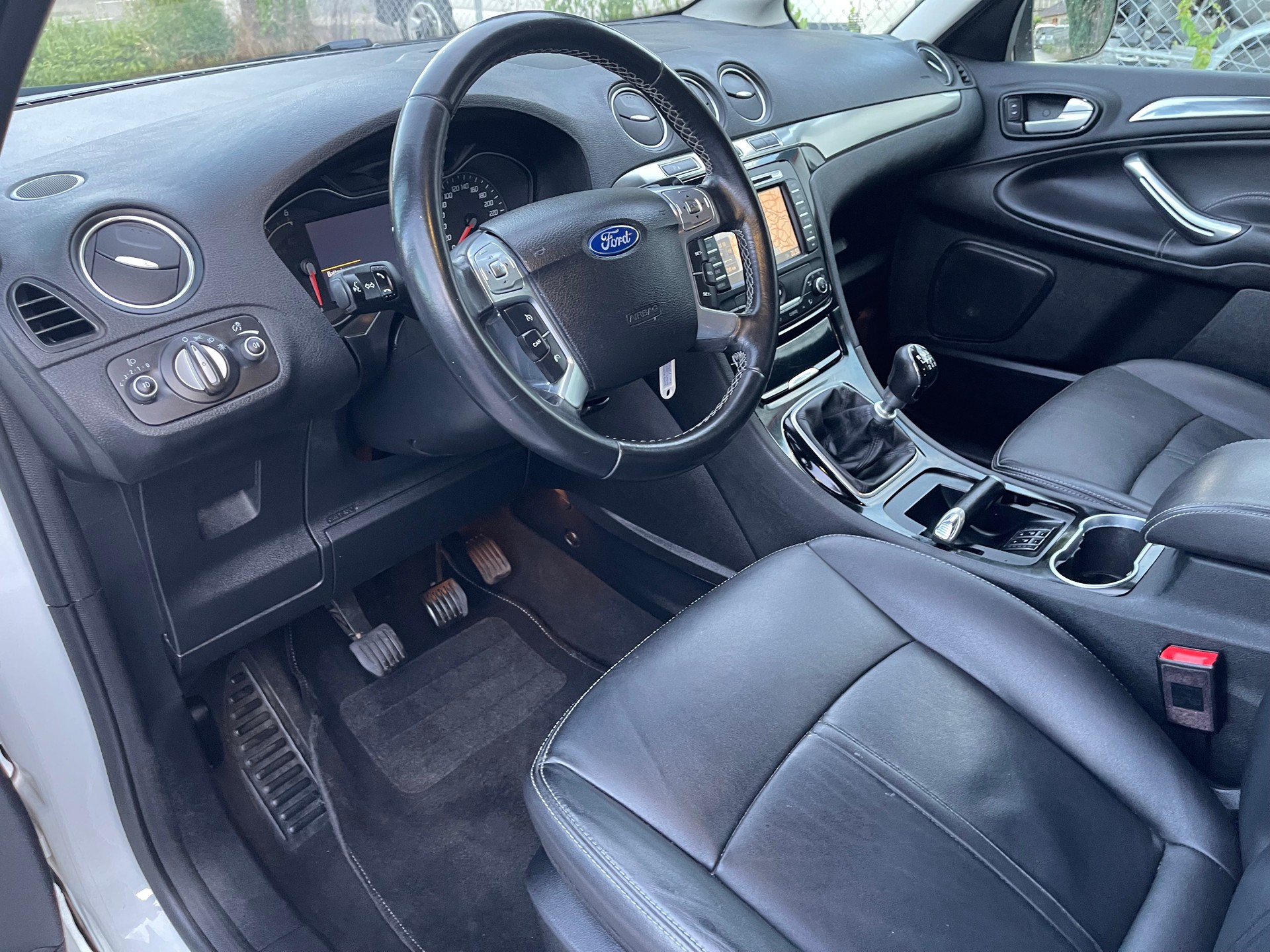 FORD S-Max 2.0 TDCi Titanium-image-10