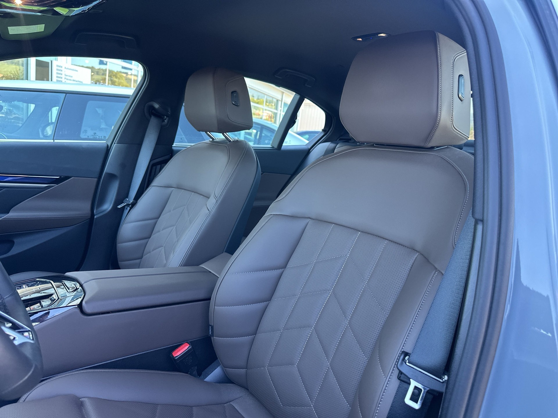BMW i5 eDrive40 M Sport-image-9
