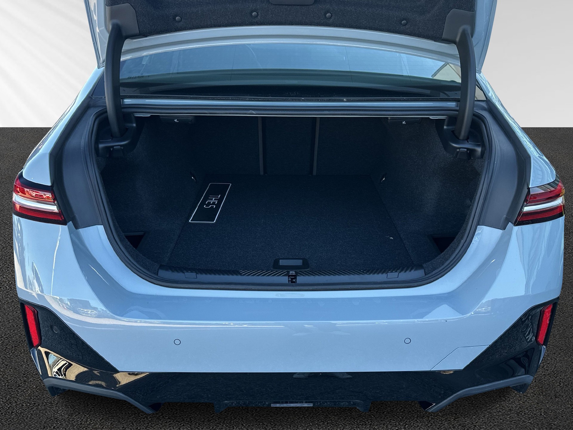 BMW i5 eDrive40 M Sport-image-7