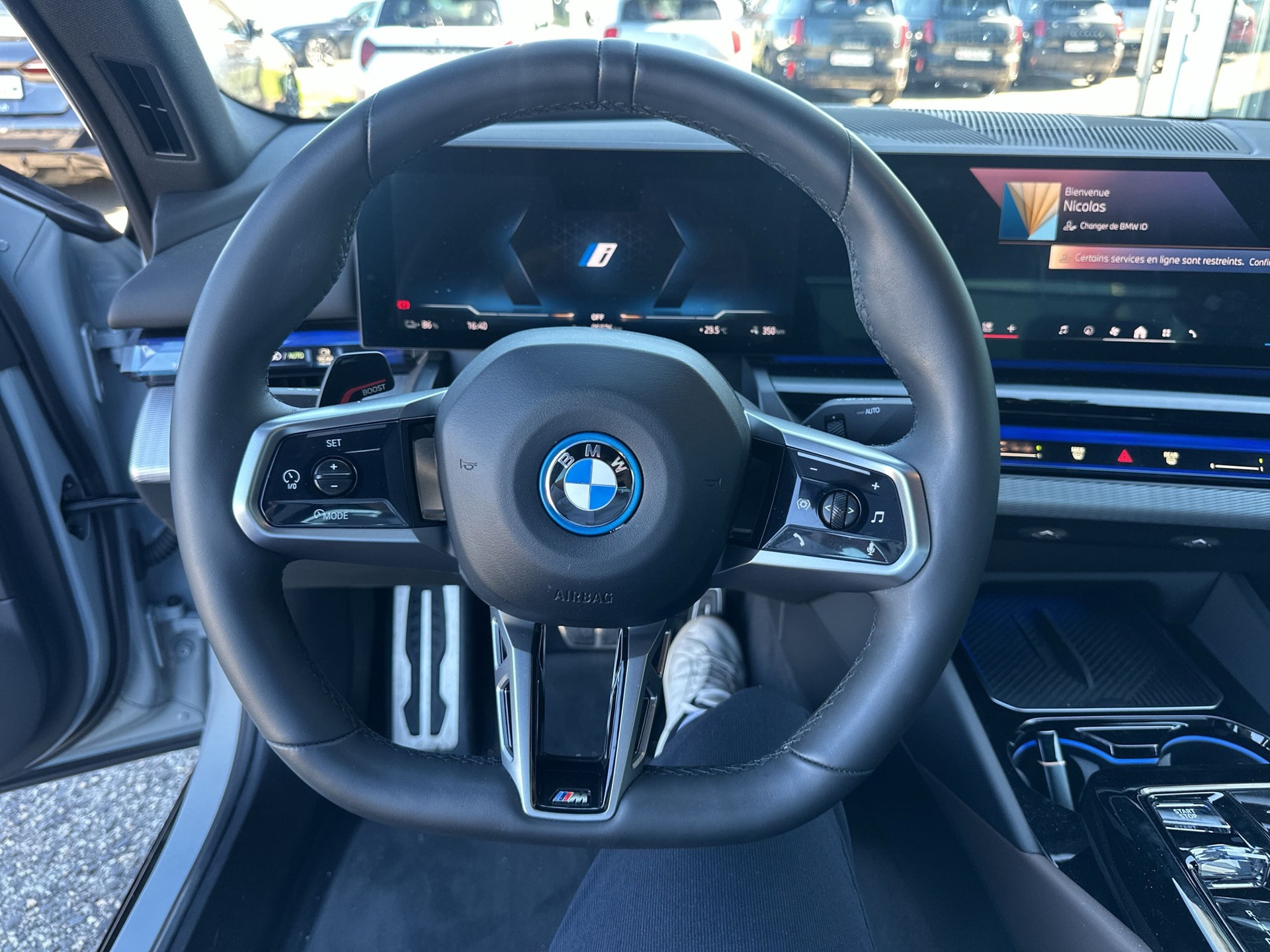 BMW i5 eDrive40 M Sport-image-11