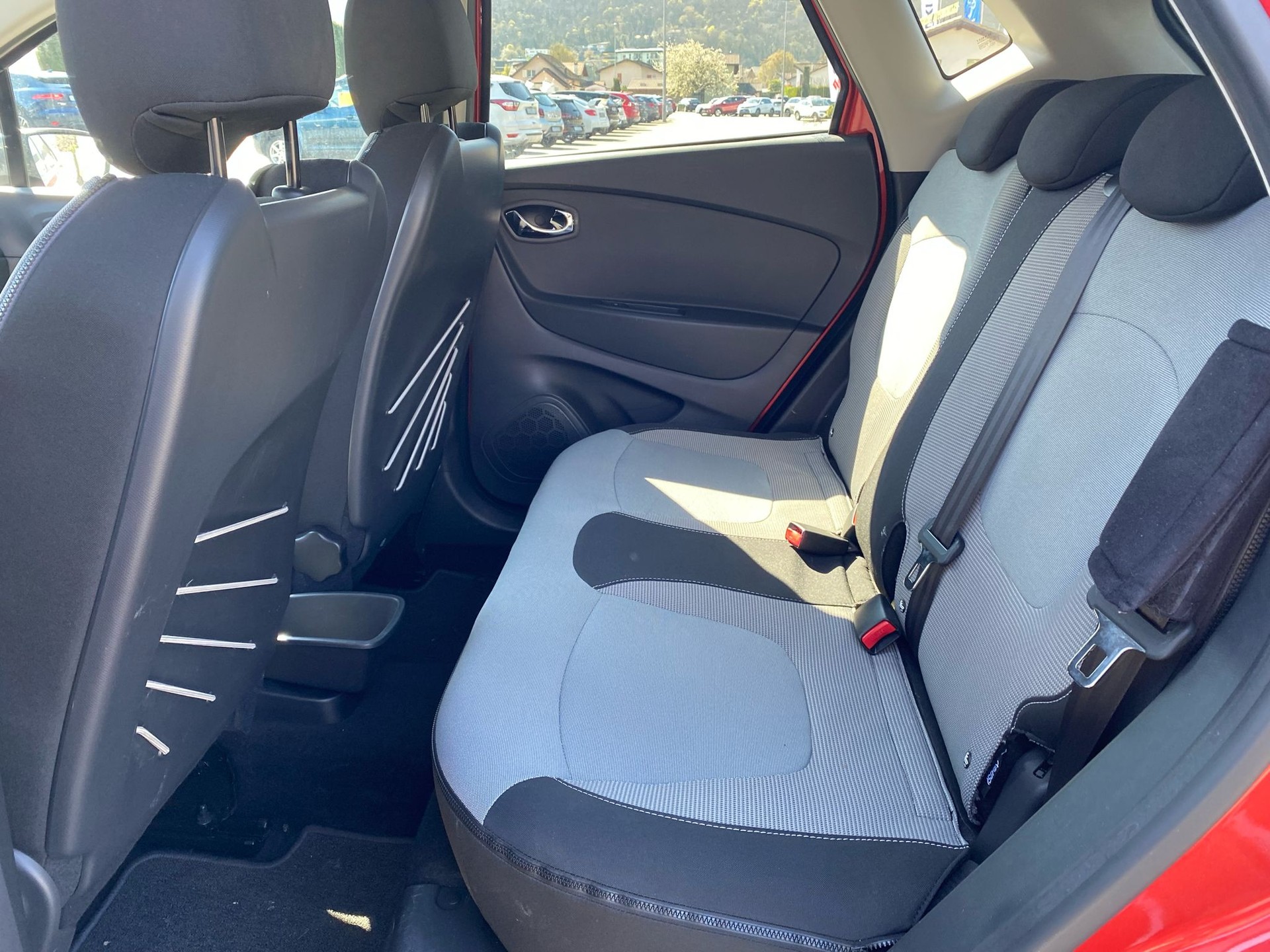 RENAULT Captur 0.9 12V Dynamique-image-11
