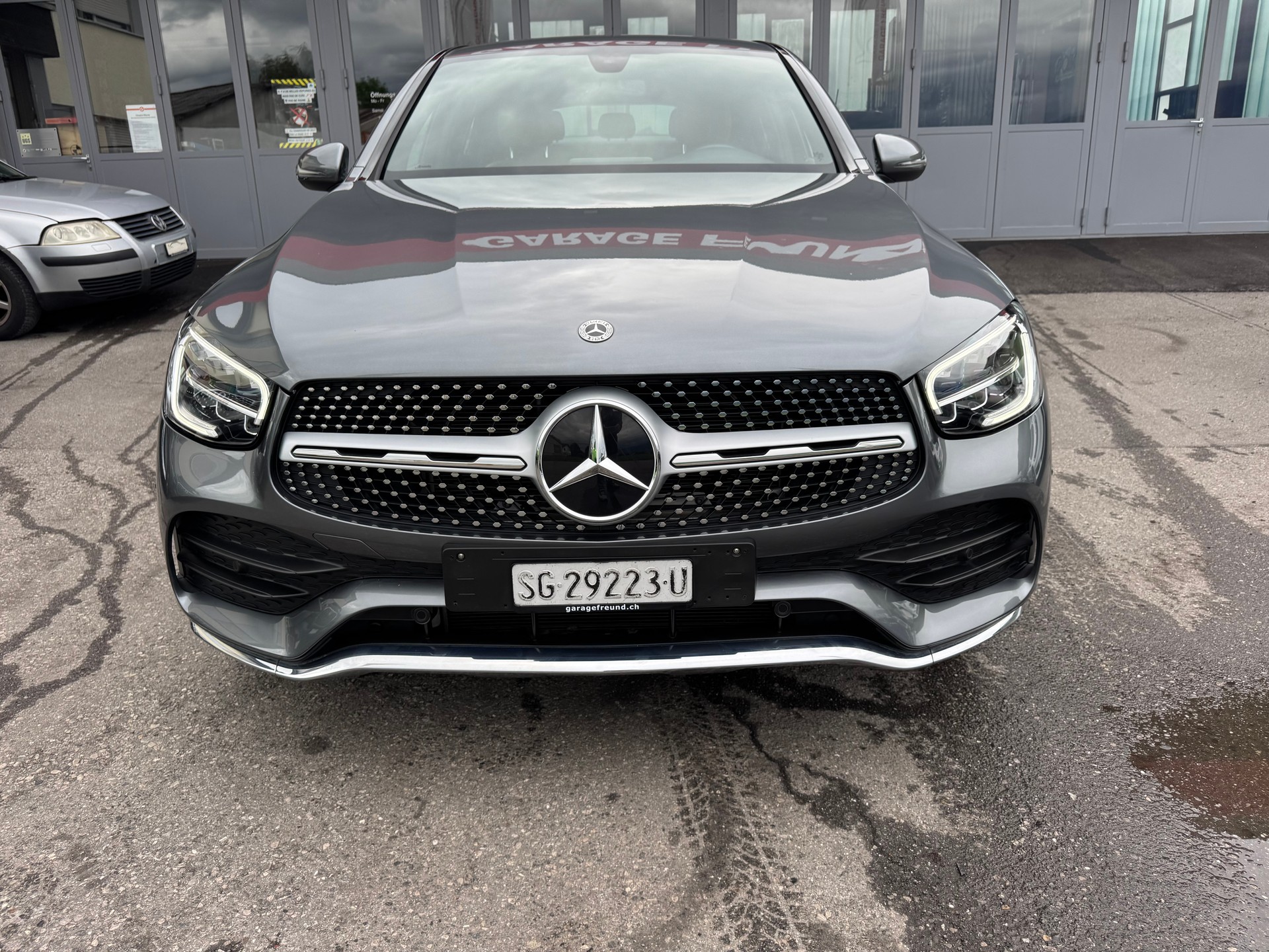 MERCEDES-BENZ GLC Coupé 300 d AMG Line 4Matic 9G-Tronic-image-2