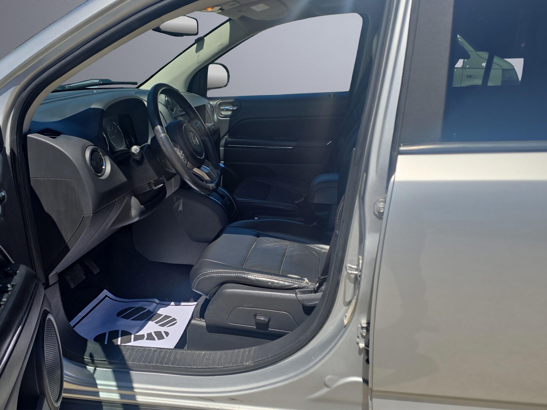 JEEP Compass 2.4 Limited CVT-image-8