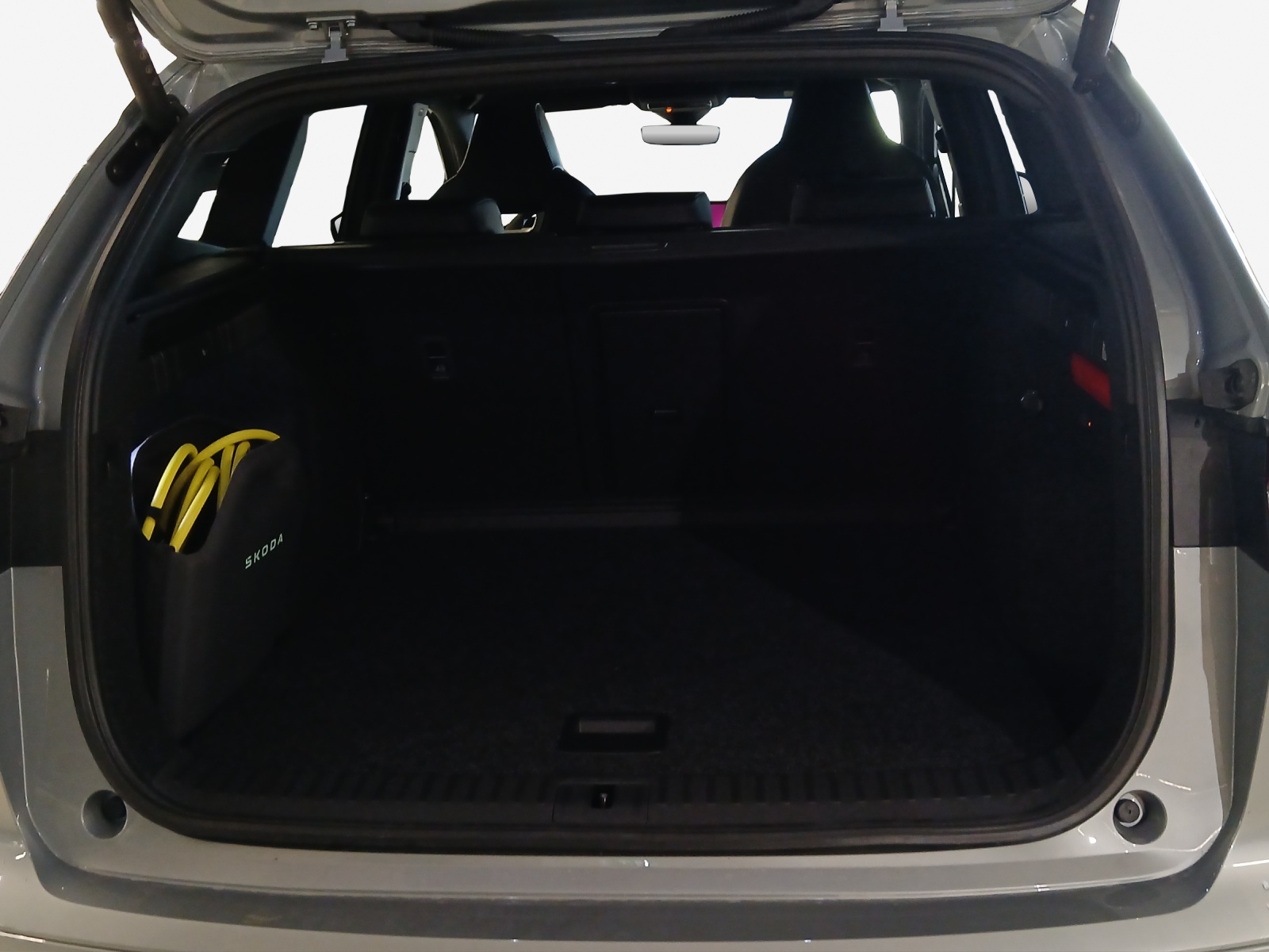 SKODA Enyaq 4x4 RS-image-12