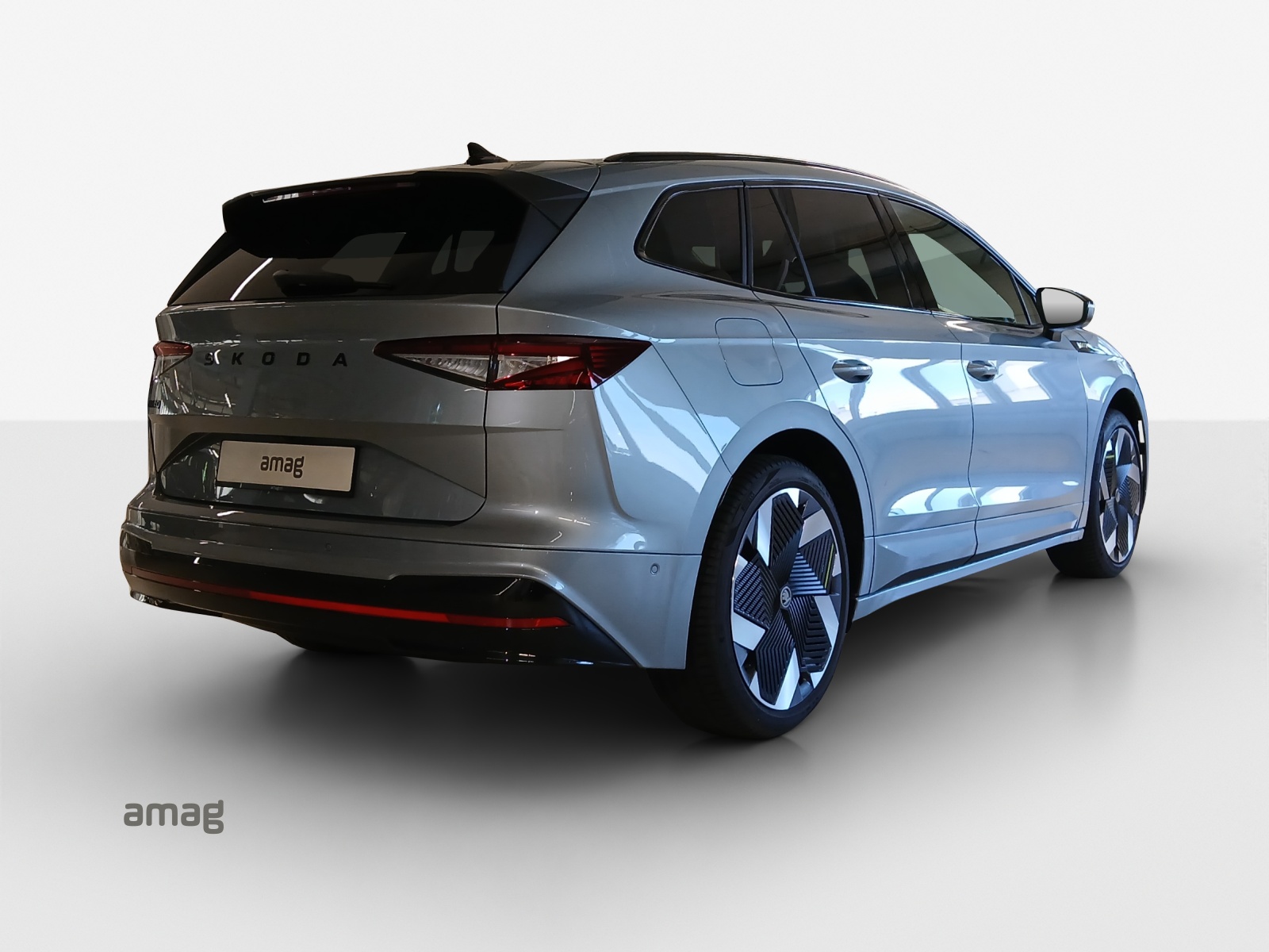 SKODA Enyaq 4x4 RS-image-4