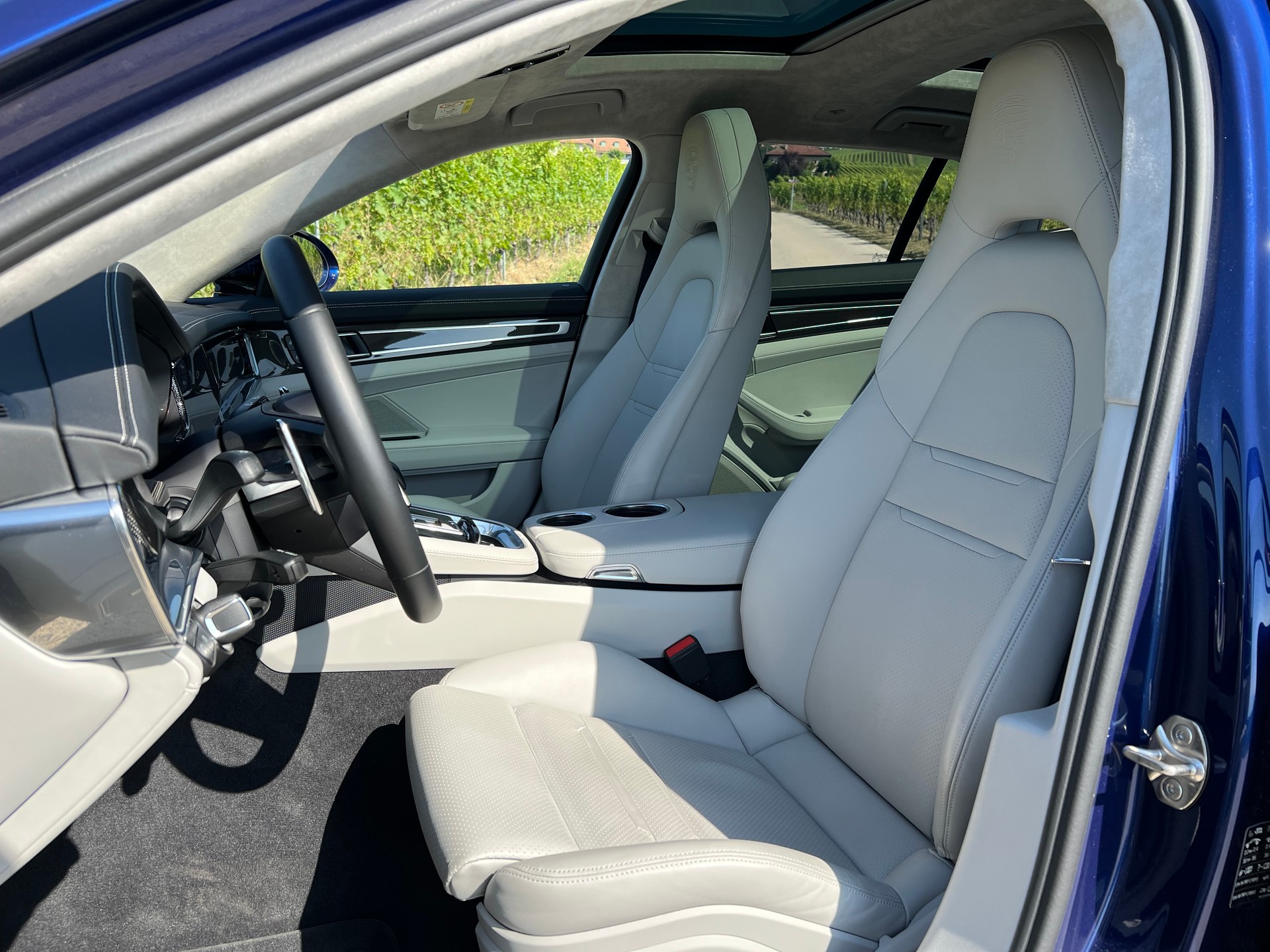 PORSCHE Panamera 4 Sport Turismo Platinum Edition PDK-image-11