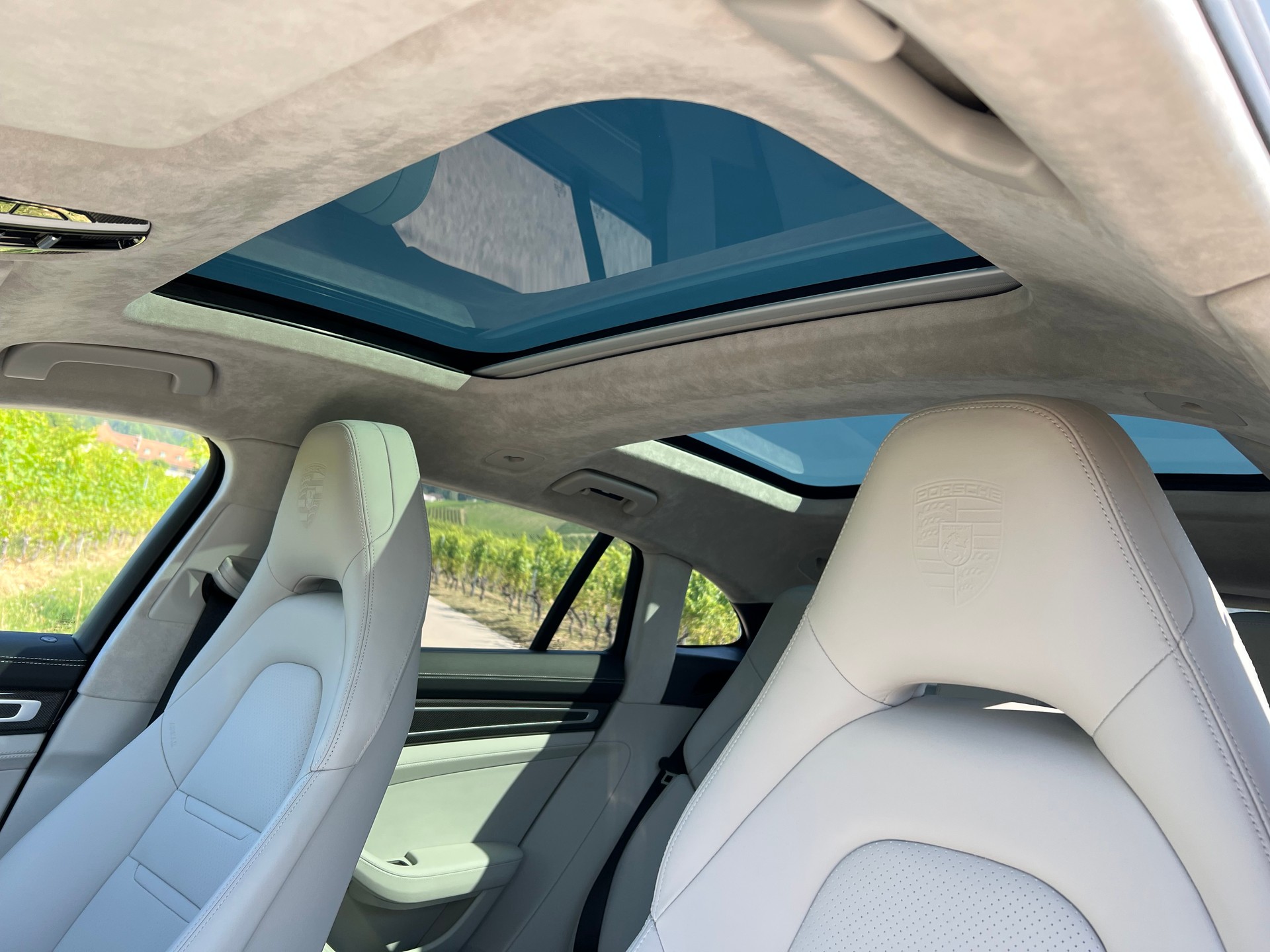 PORSCHE Panamera 4 Sport Turismo Platinum Edition PDK-image-16