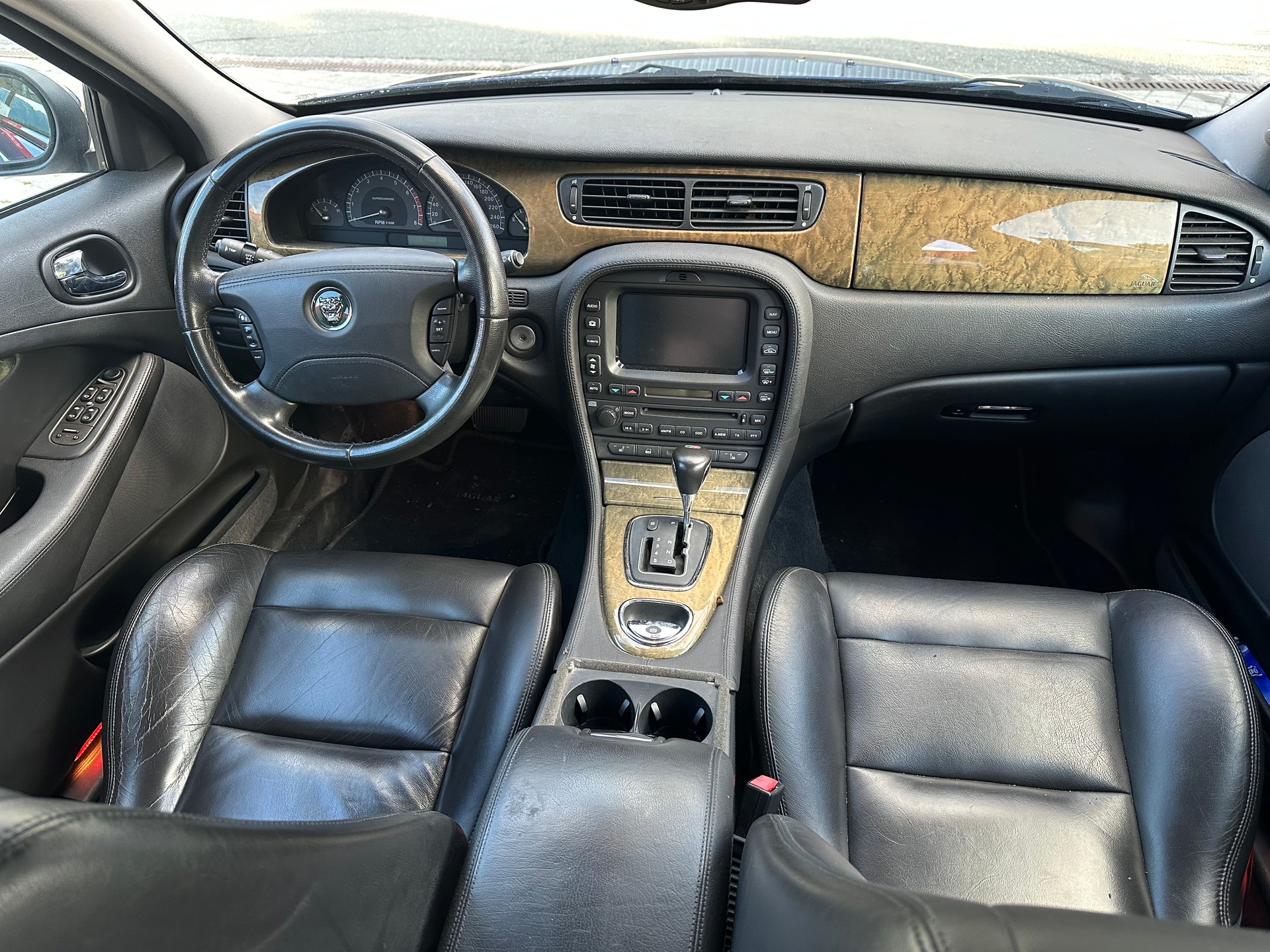 JAGUAR S-Type 4.2 V8 R-image-4