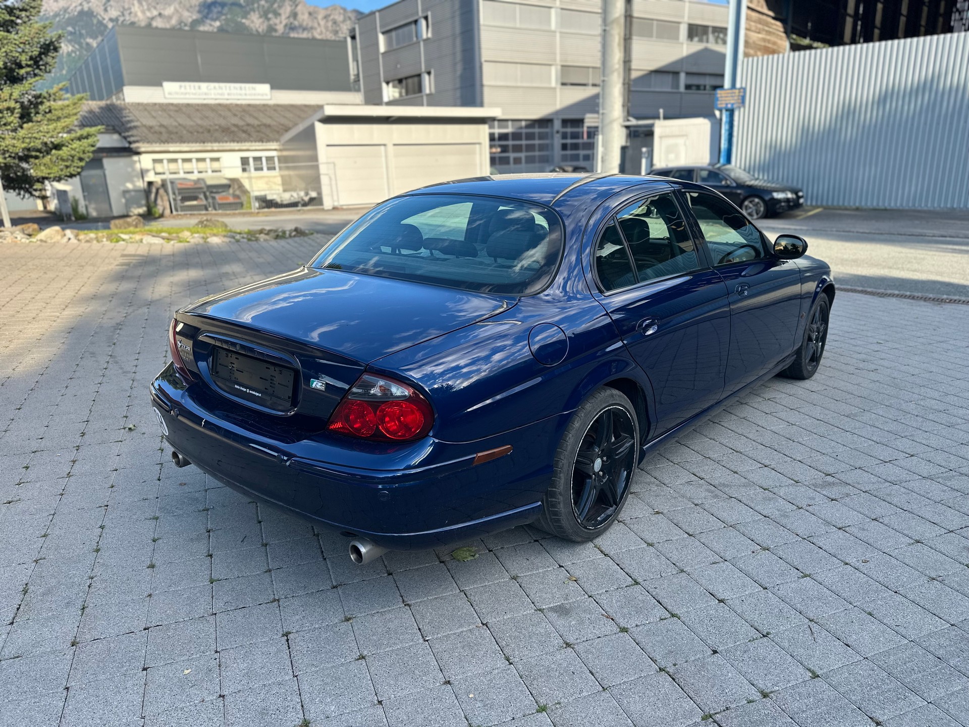 JAGUAR S-Type 4.2 V8 R-image-2