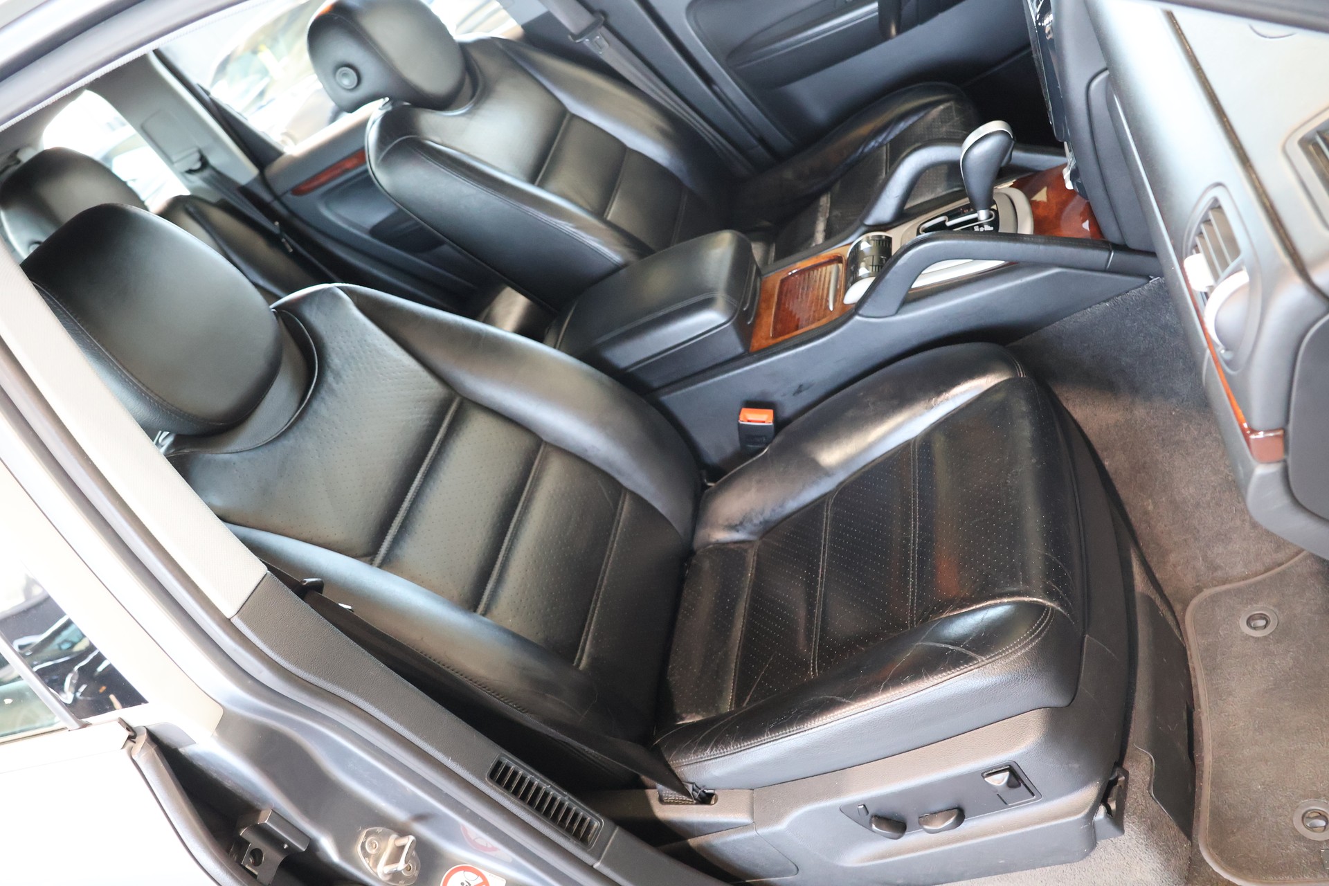 PORSCHE Cayenne-image-13