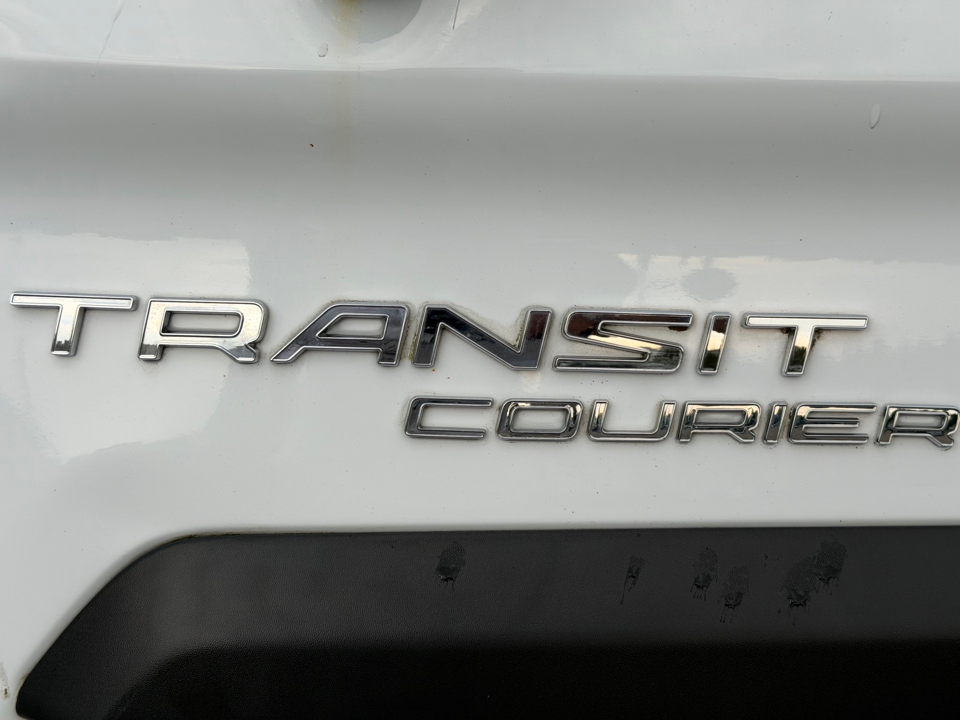 FORD Transit Courier Combi 1.5 TDCi Ambiente-image-19