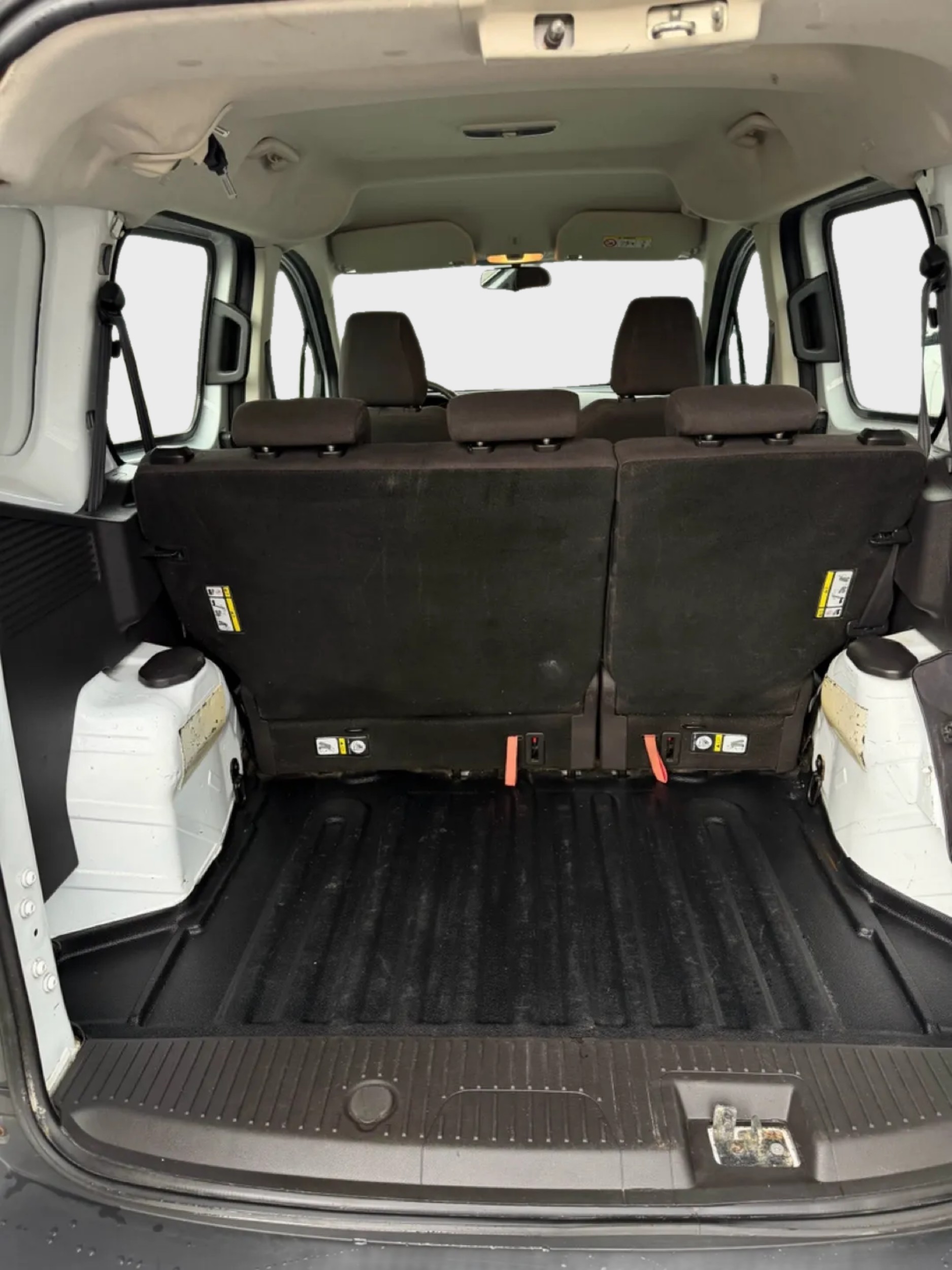 FORD Transit Courier Combi 1.5 TDCi Ambiente-image-18