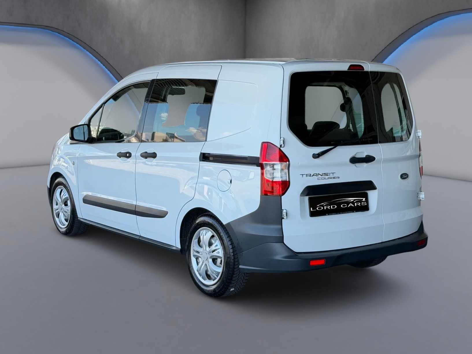 FORD Transit Courier Combi 1.5 TDCi Ambiente-image-5