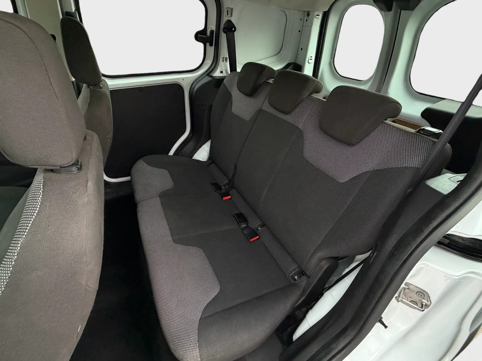 FORD Transit Courier Combi 1.5 TDCi Ambiente-image-16