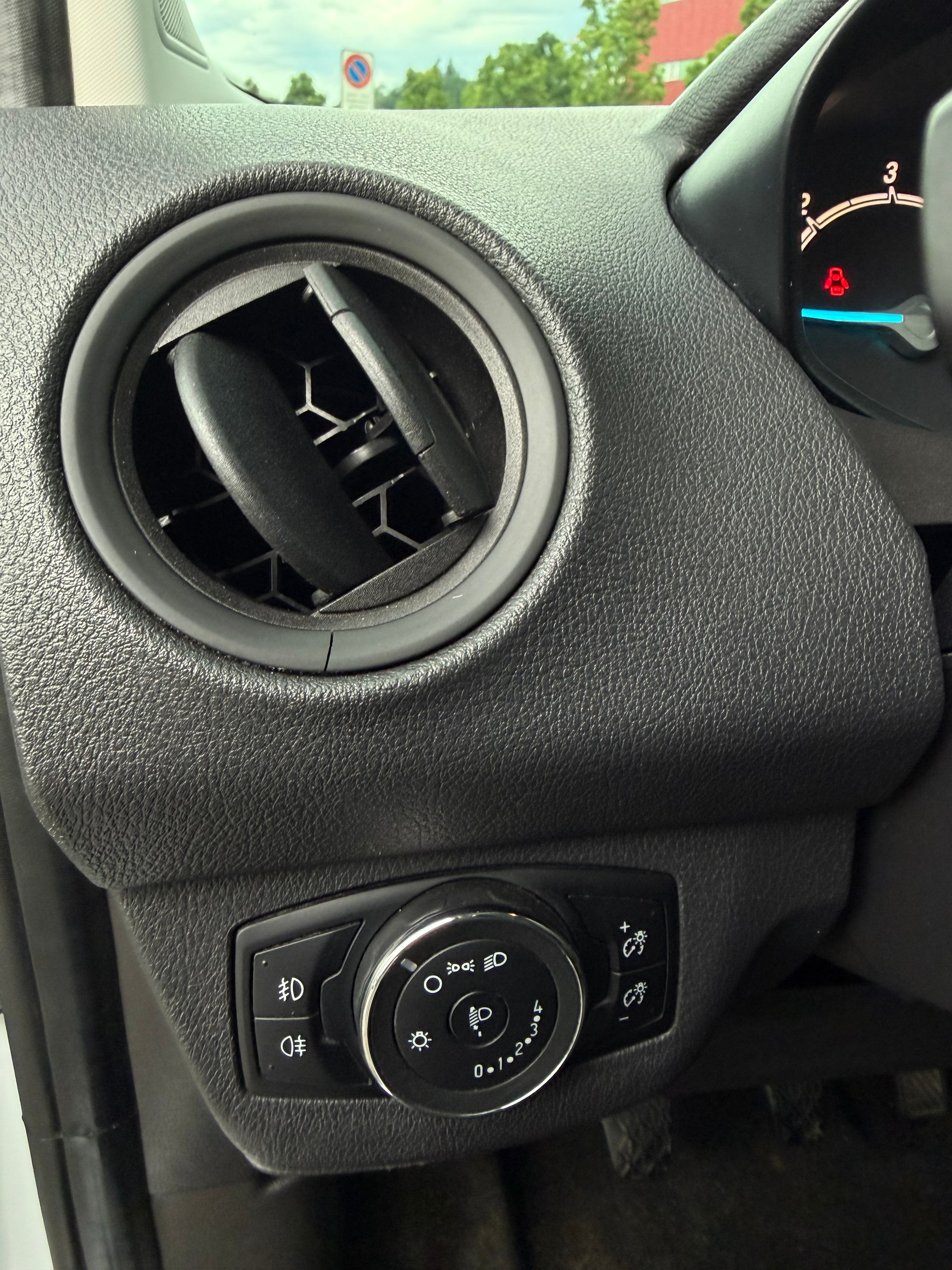FORD Transit Courier Combi 1.5 TDCi Ambiente-image-14