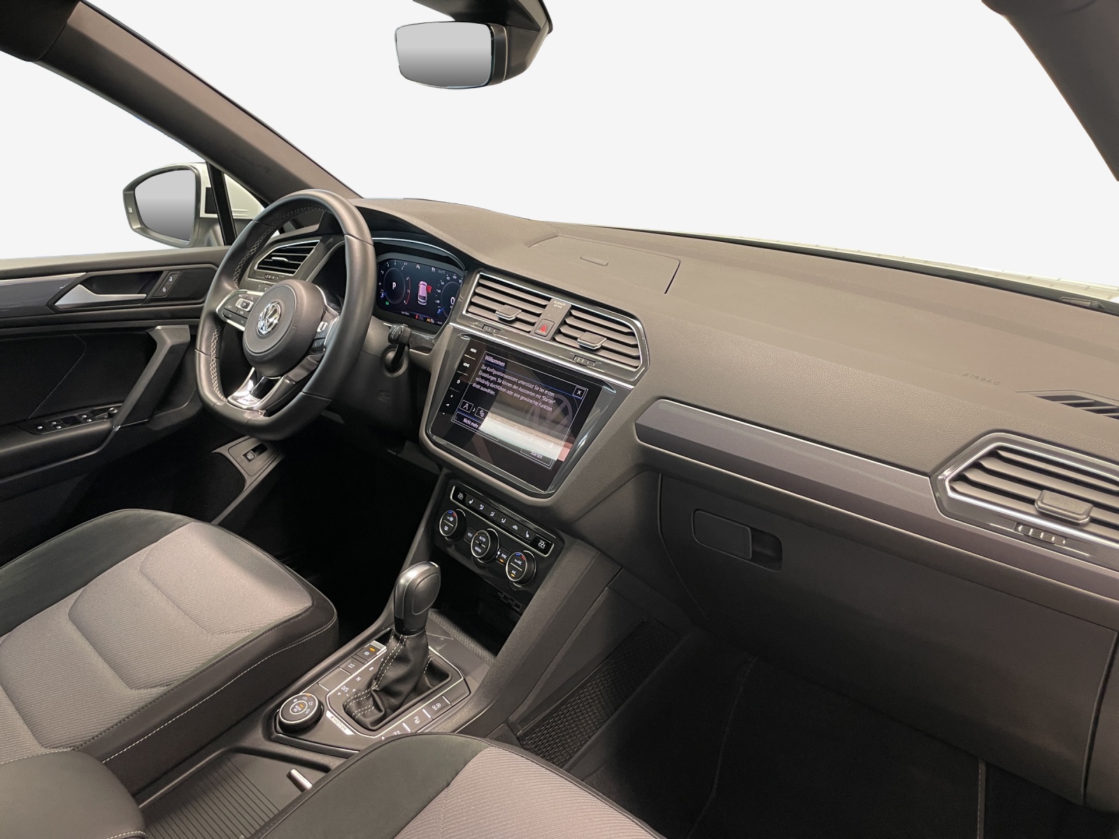 VW Tiguan Allspace 2.0TSI Highline 4Motion DSG-image-13