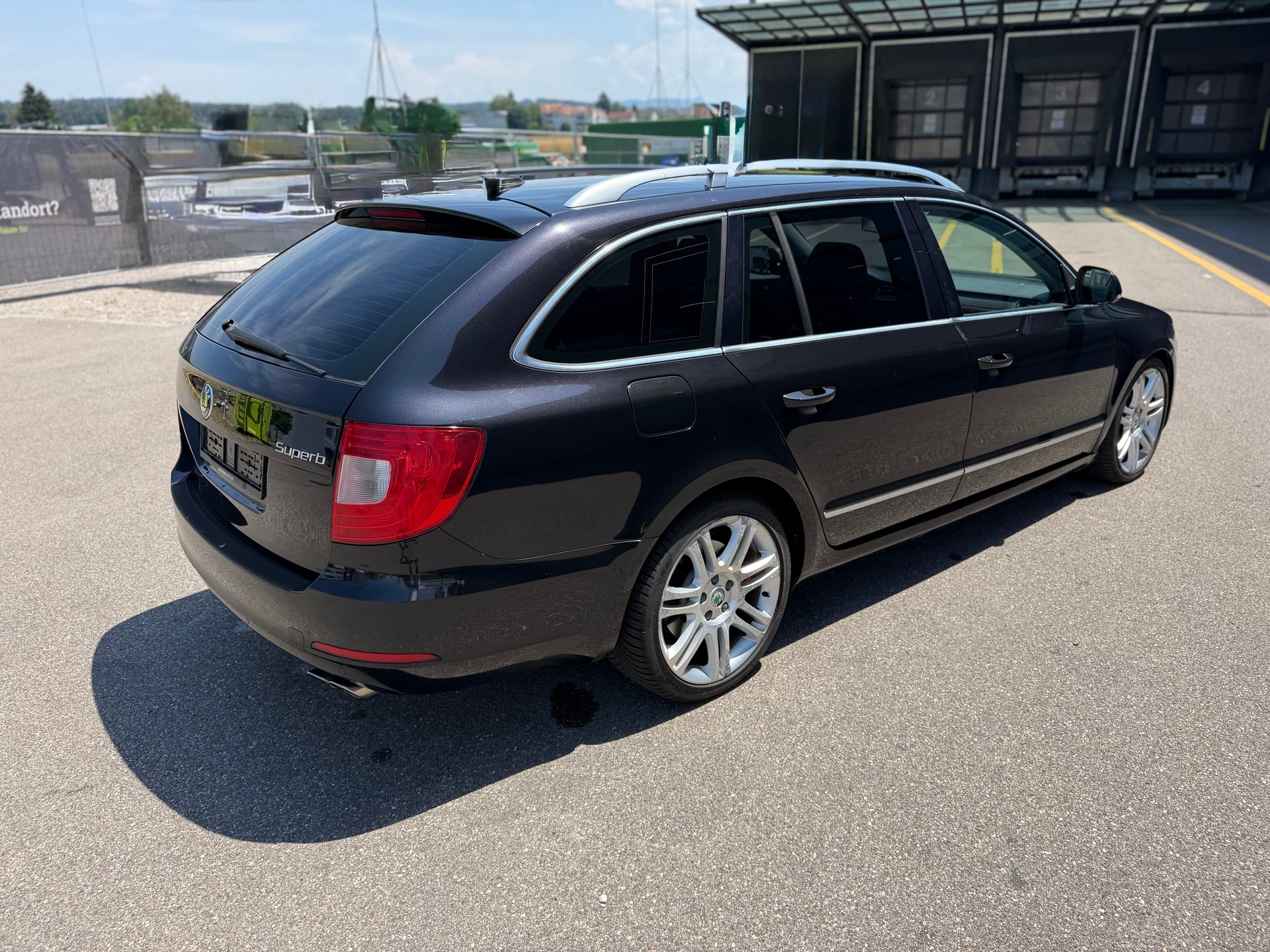 SKODA Superb Combi 3.6 FSI Elegance 4x4 DSG-image-4
