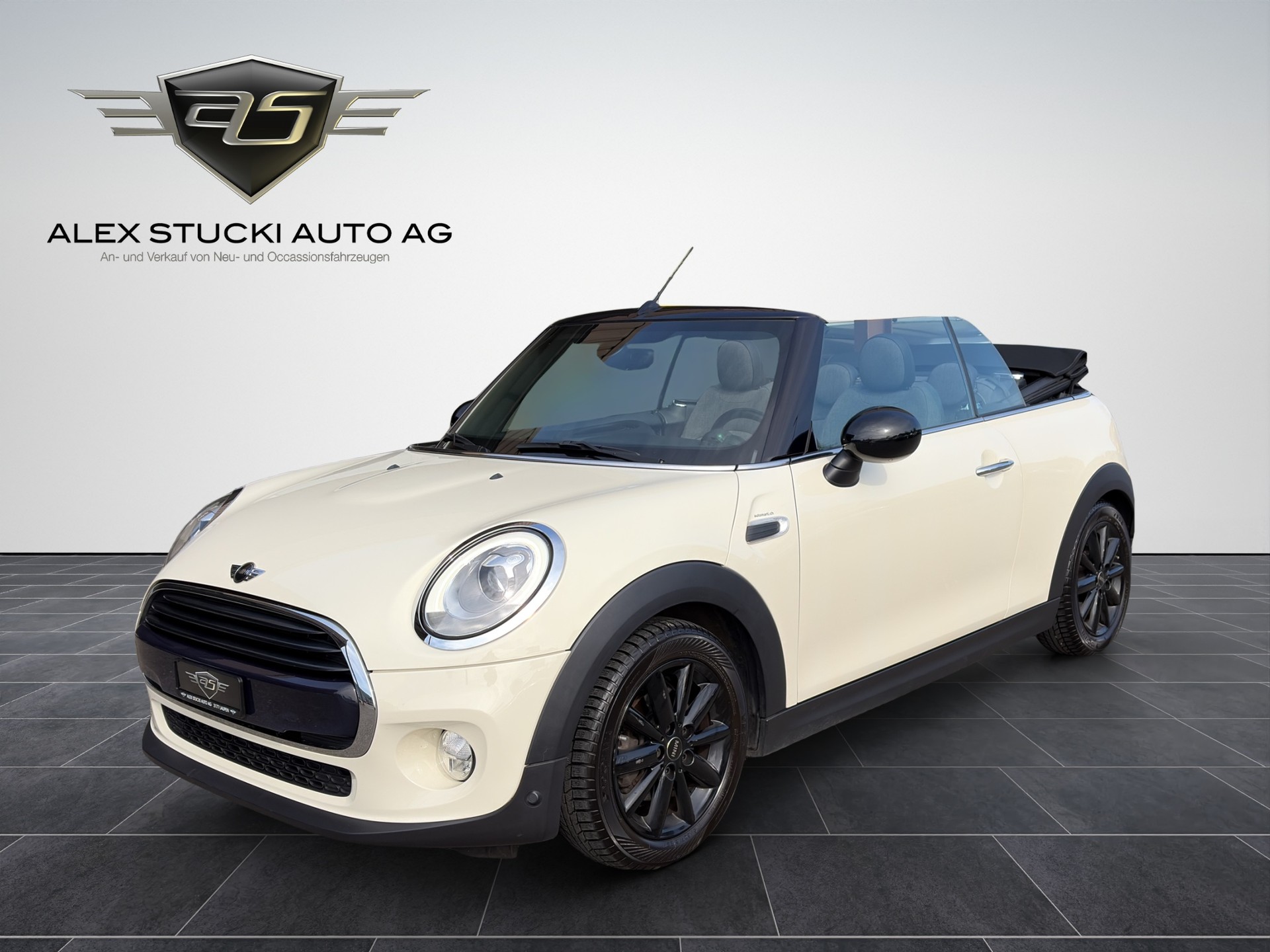 MINI Cooper Cabriolet Steptronic-image-2