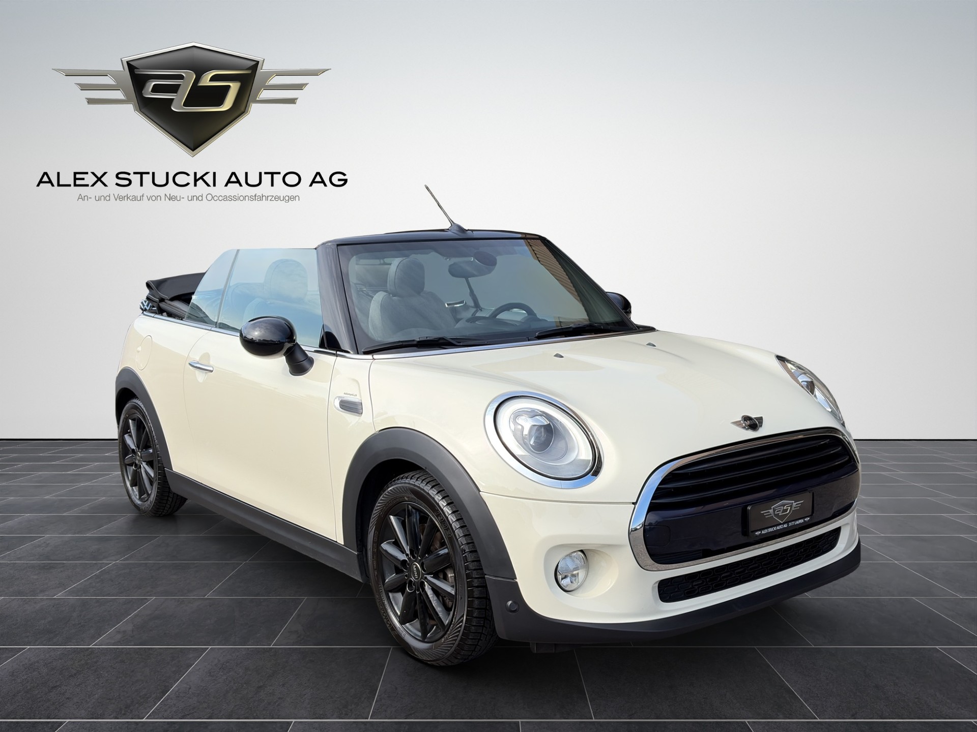 MINI Cooper Cabriolet Steptronic-image-0