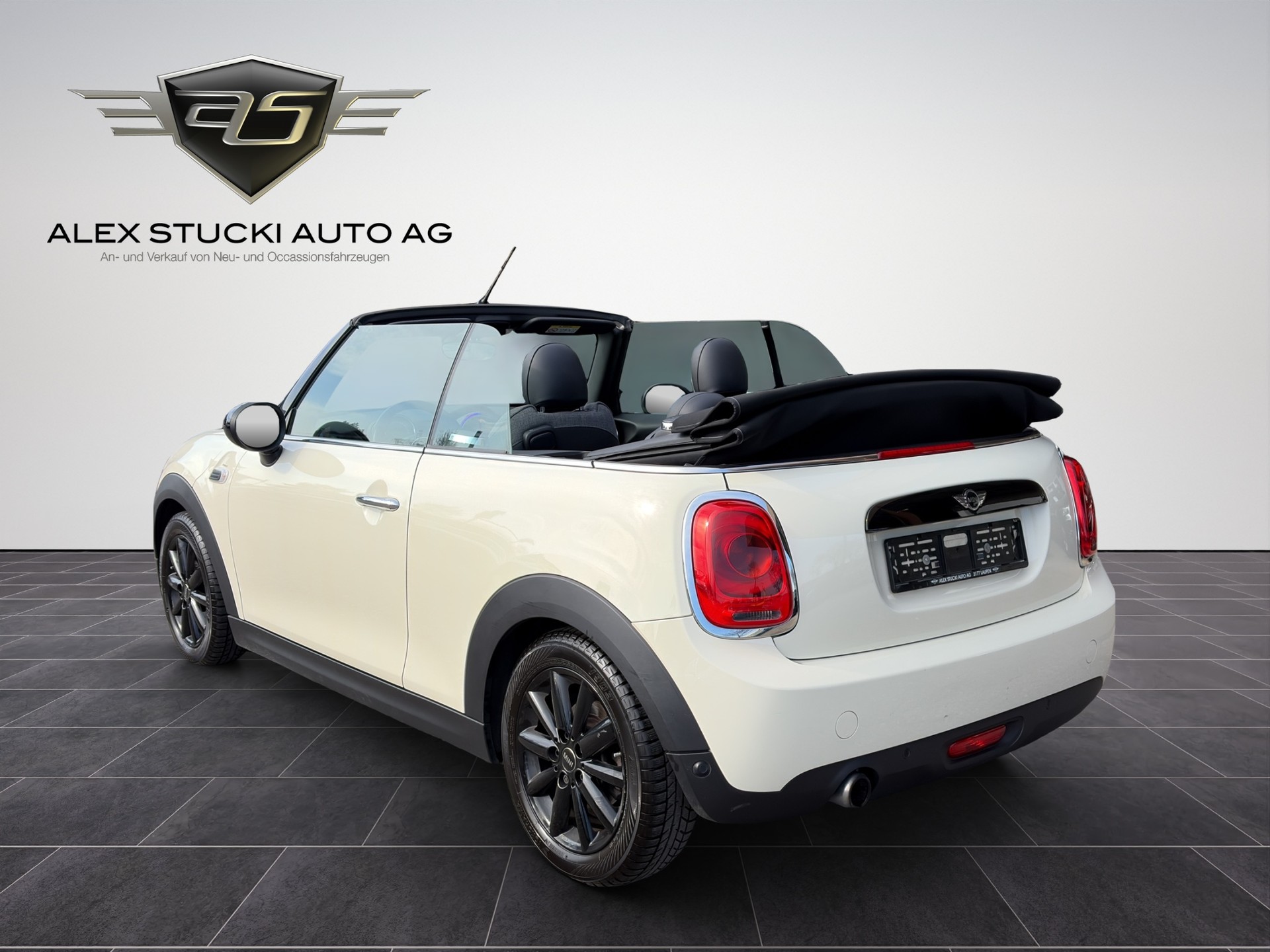 MINI Cooper Cabriolet Steptronic-image-6