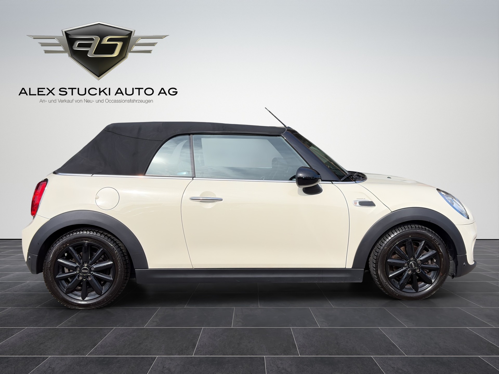 MINI Cooper Cabriolet Steptronic-image-5