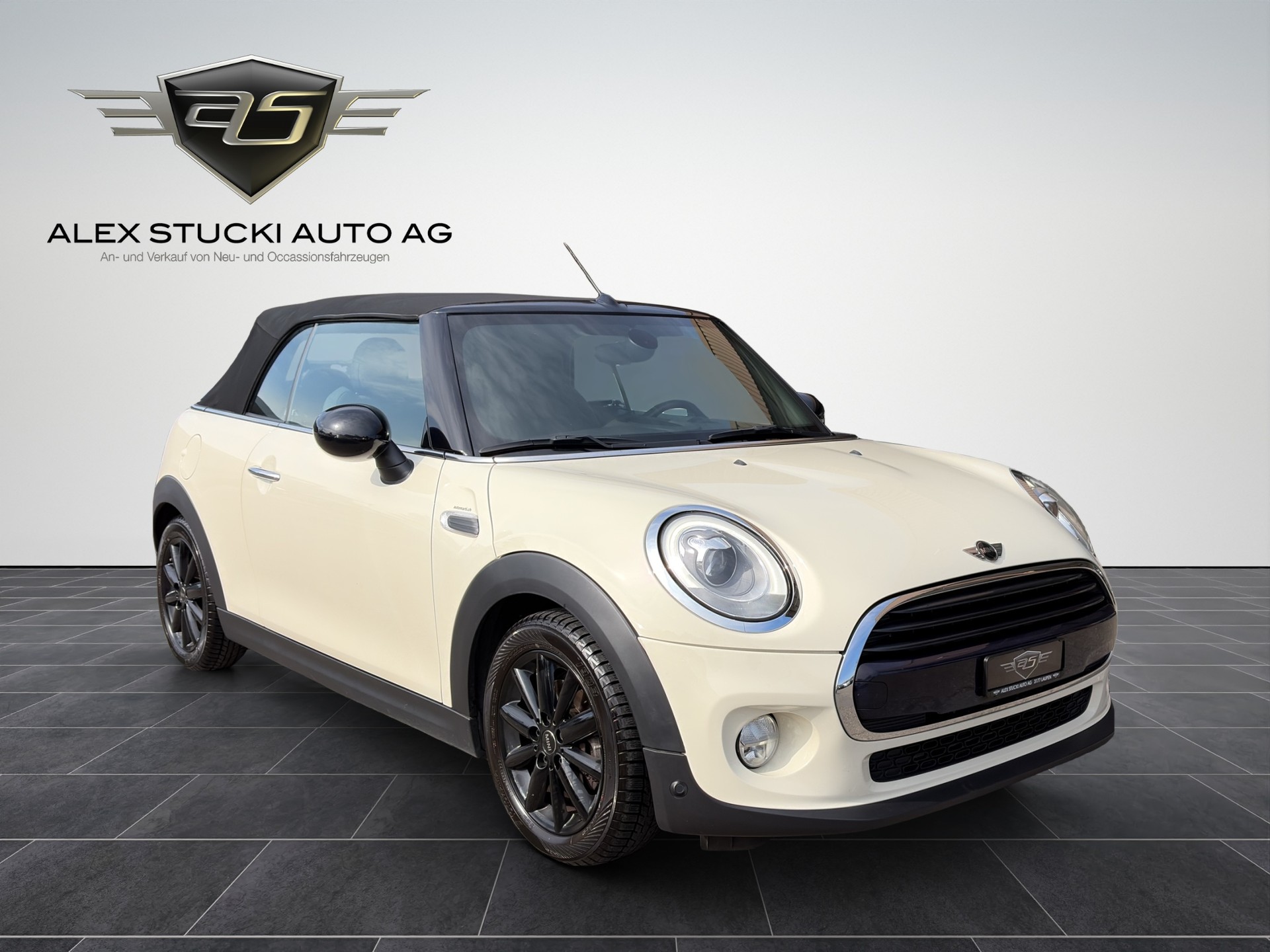 MINI Cooper Cabriolet Steptronic-image-3
