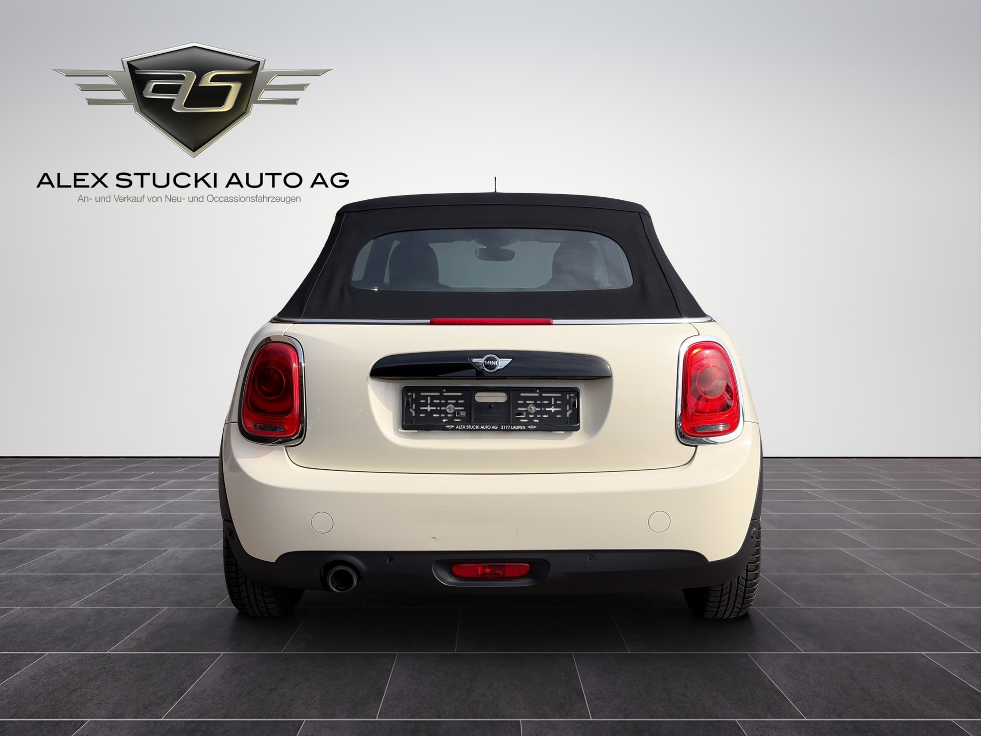 MINI Cooper Cabriolet Steptronic-image-9